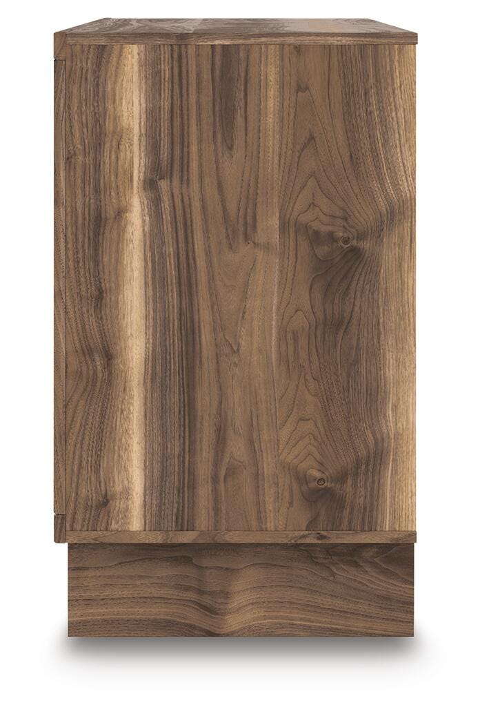 Chirason Dresser - Luxury Home Furniture (MI)