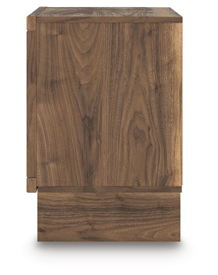Chirason Nightstand - Luxury Home Furniture (MI)