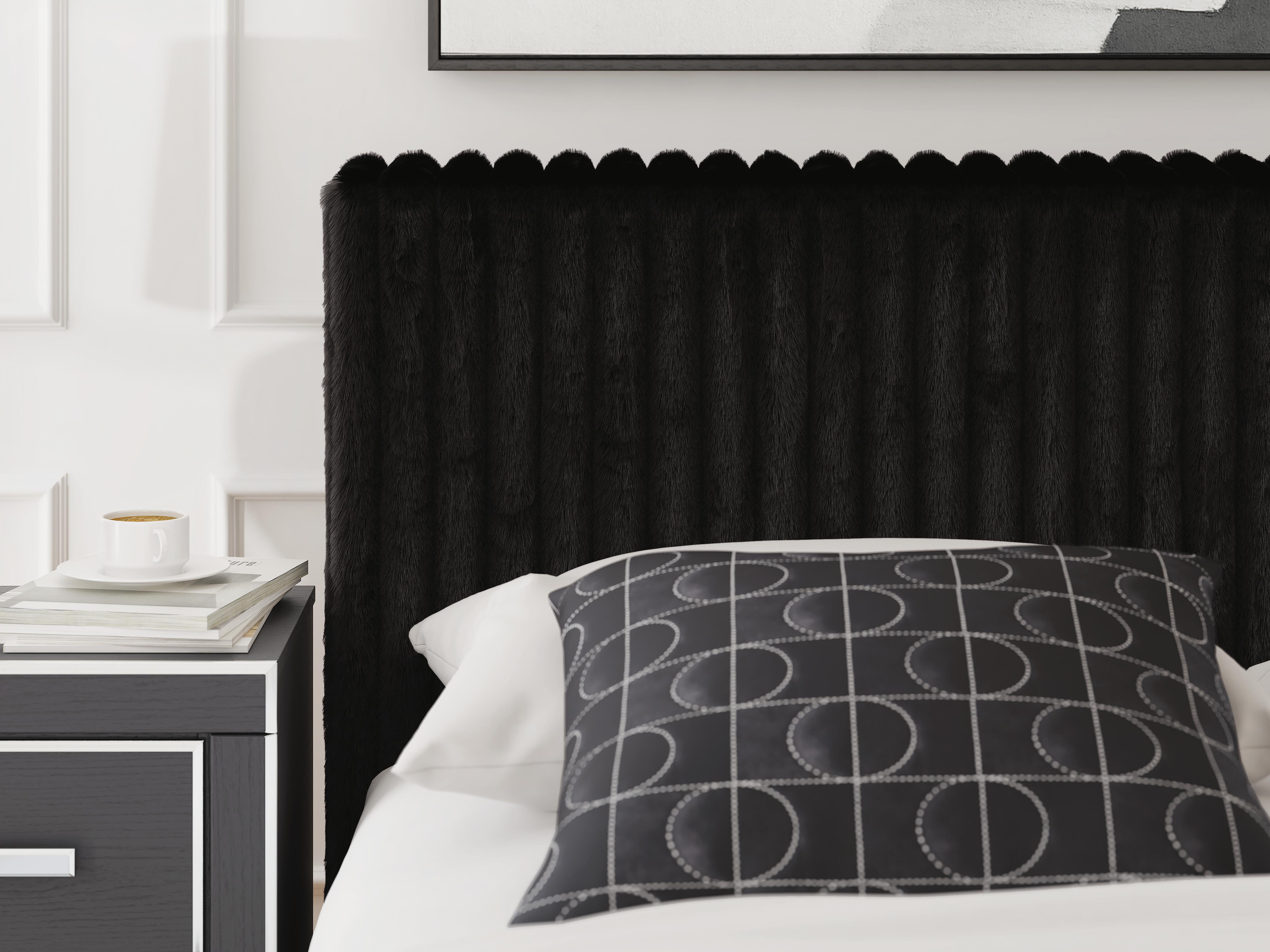 Zuraleus Bed - Luxury Home Furniture (MI)