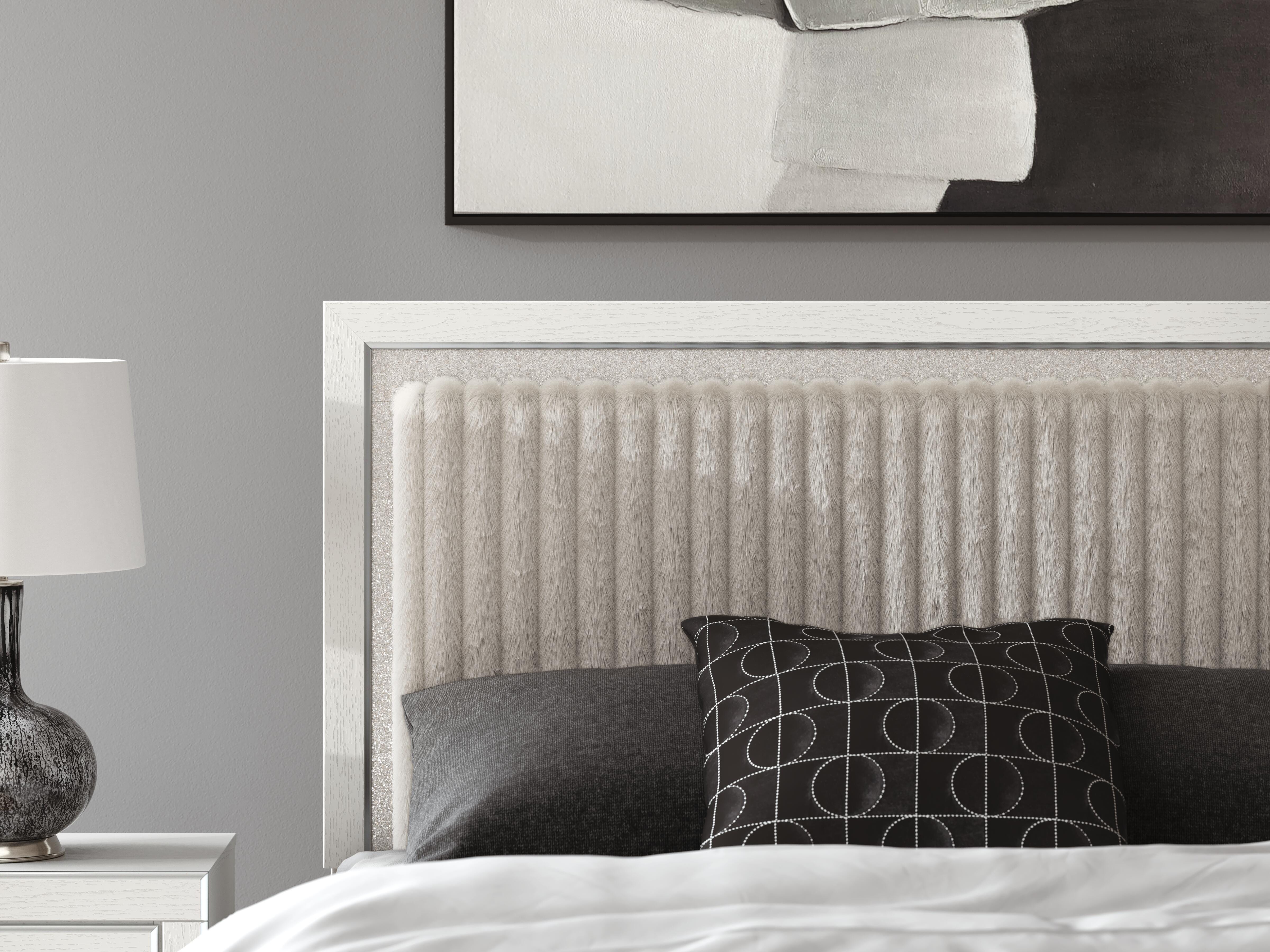 Zuraleus Bed - Luxury Home Furniture (MI)