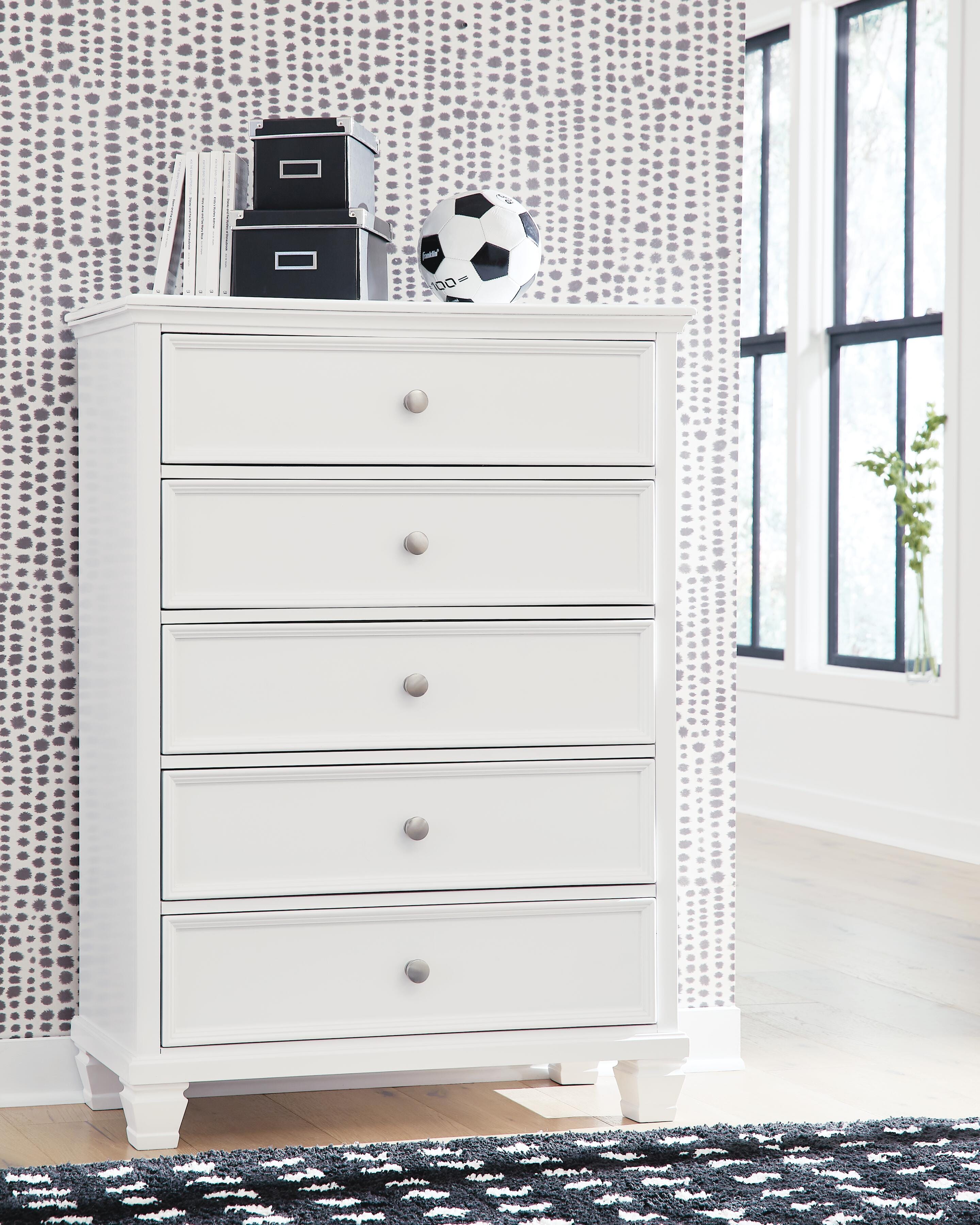Fortman Chest of Drawers - Luxury Home Furniture (MI)