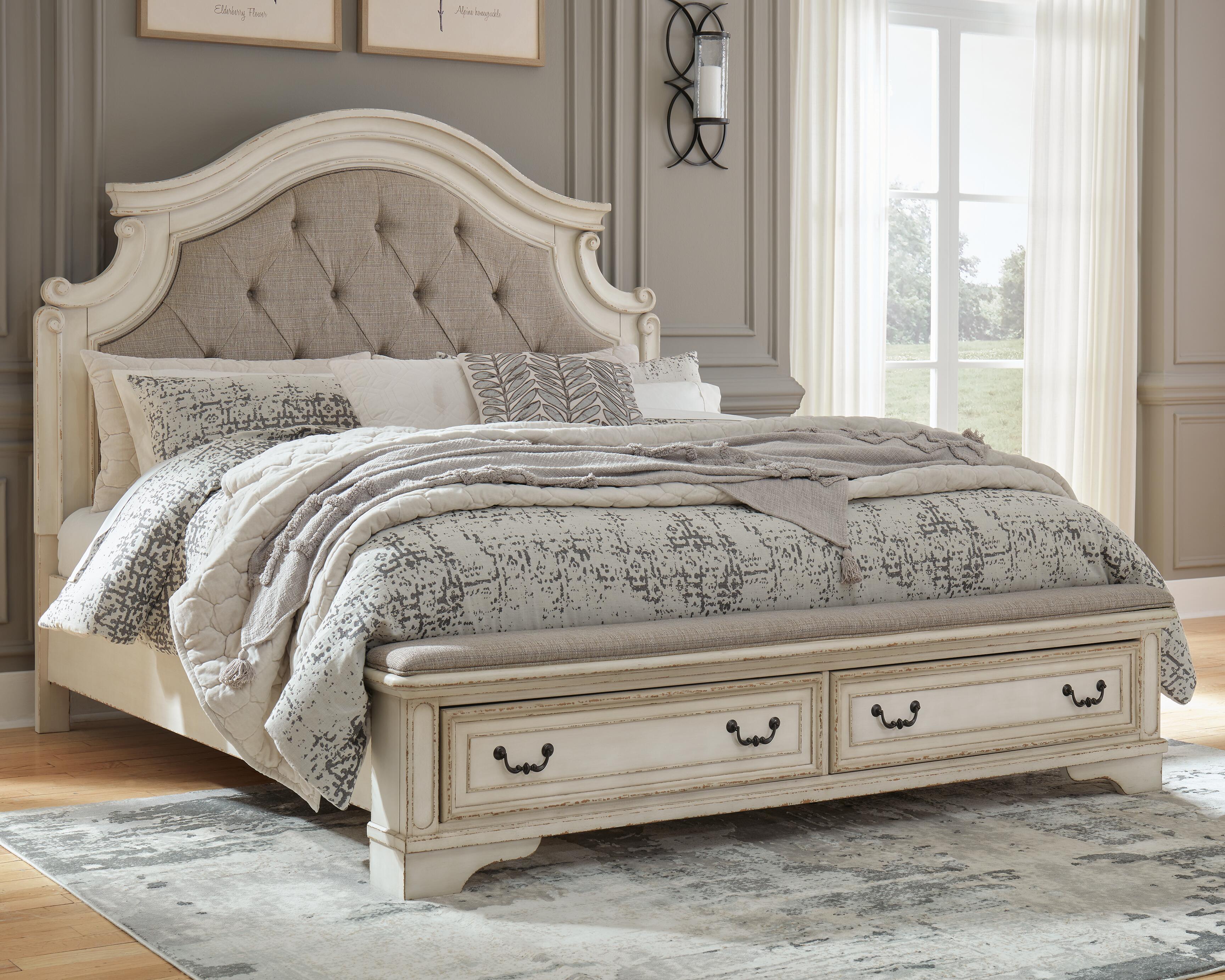 Realyn Upholstered Bed - Luxury Home Furniture (MI)