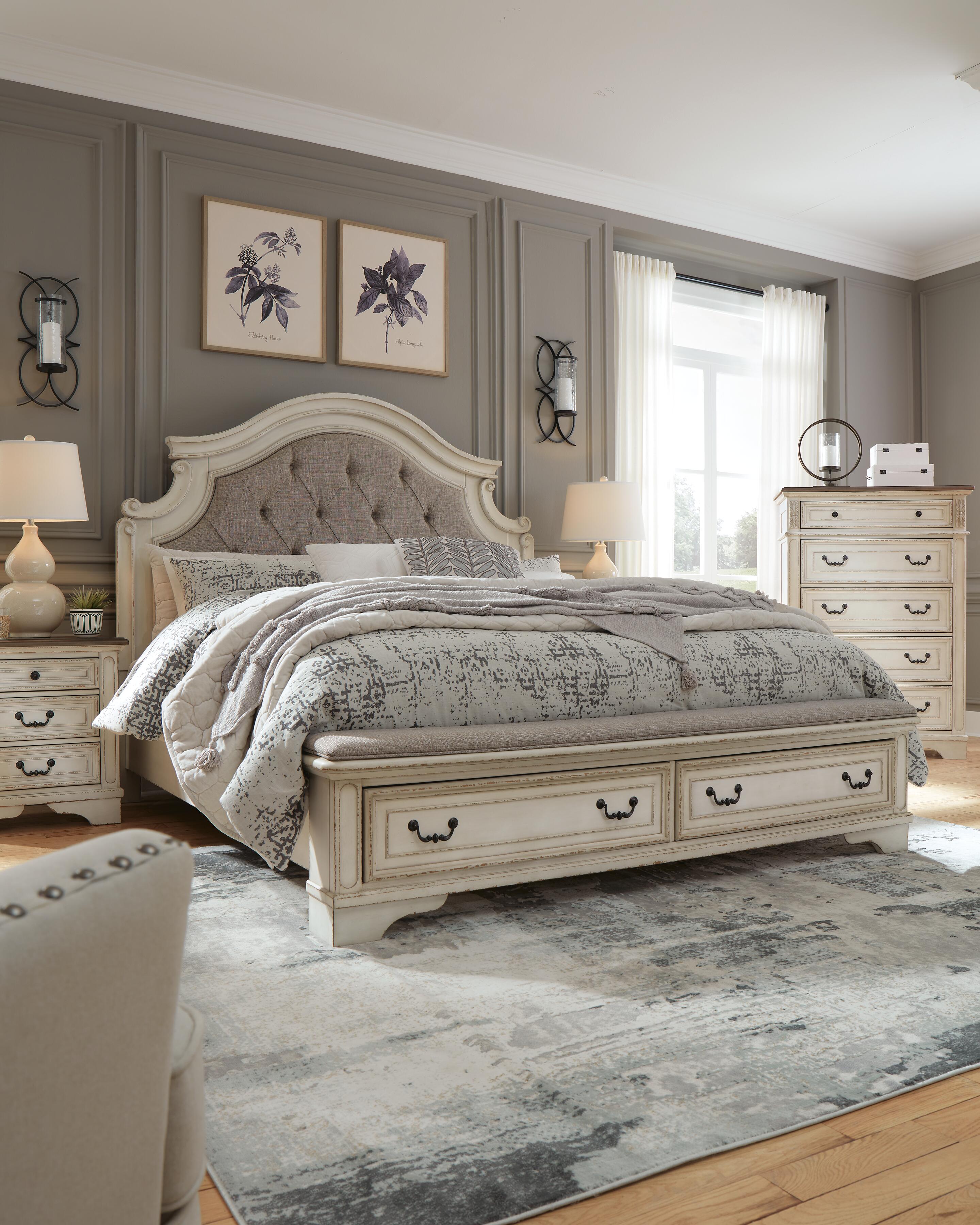 Realyn Upholstered Bed - Luxury Home Furniture (MI)