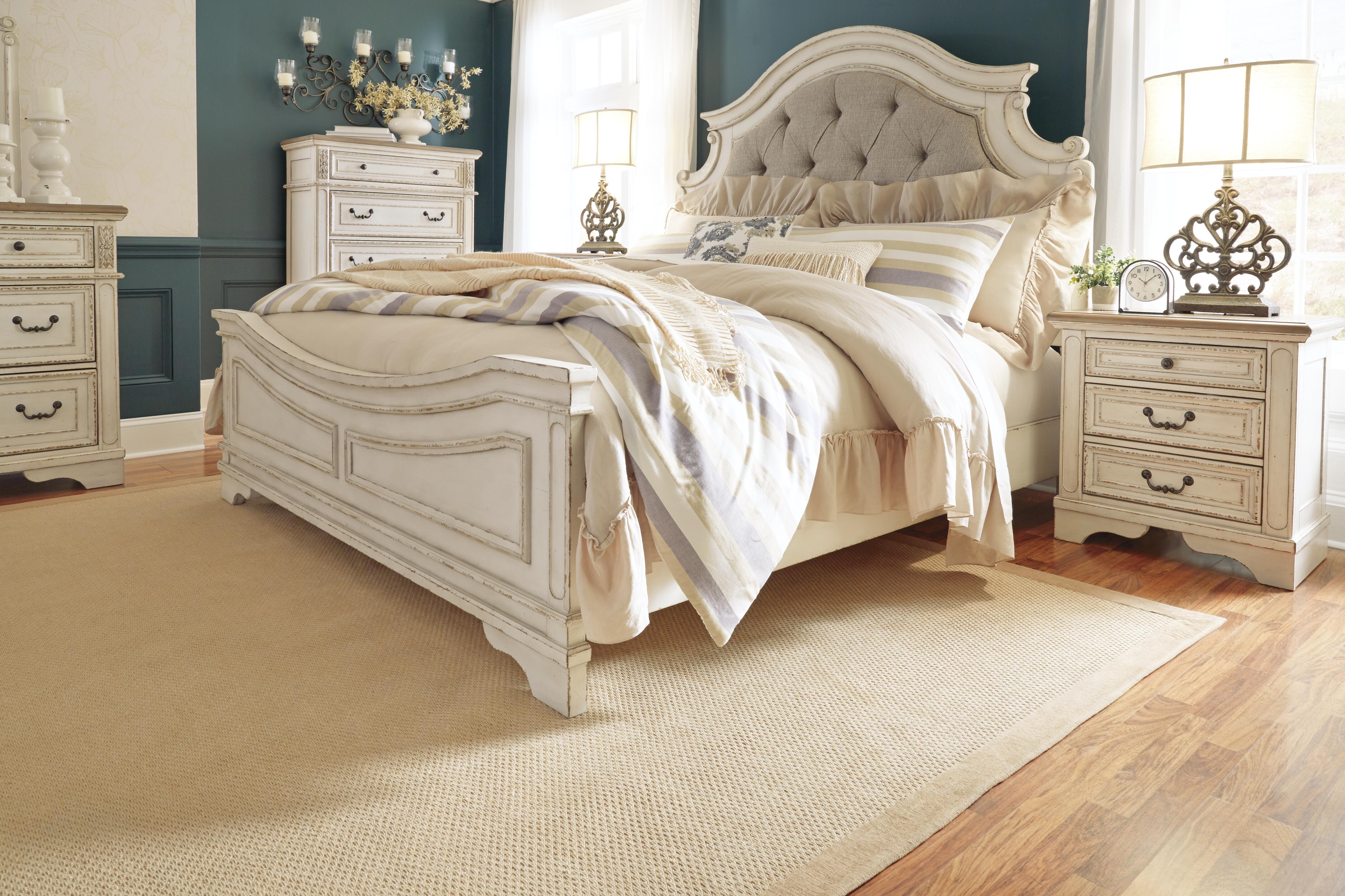 Realyn Upholstered Bed - Luxury Home Furniture (MI)