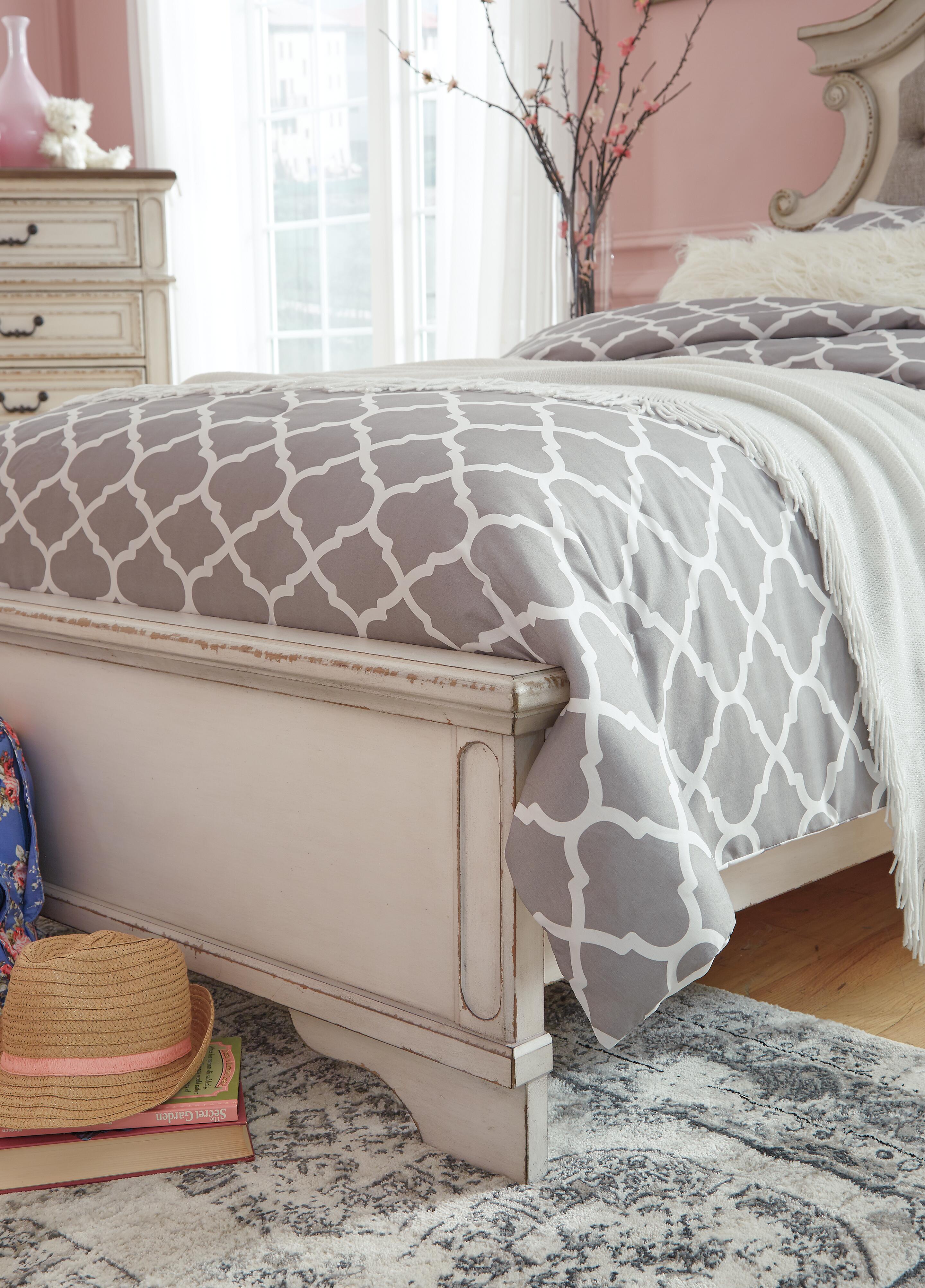 Realyn Upholstered Bed - Luxury Home Furniture (MI)