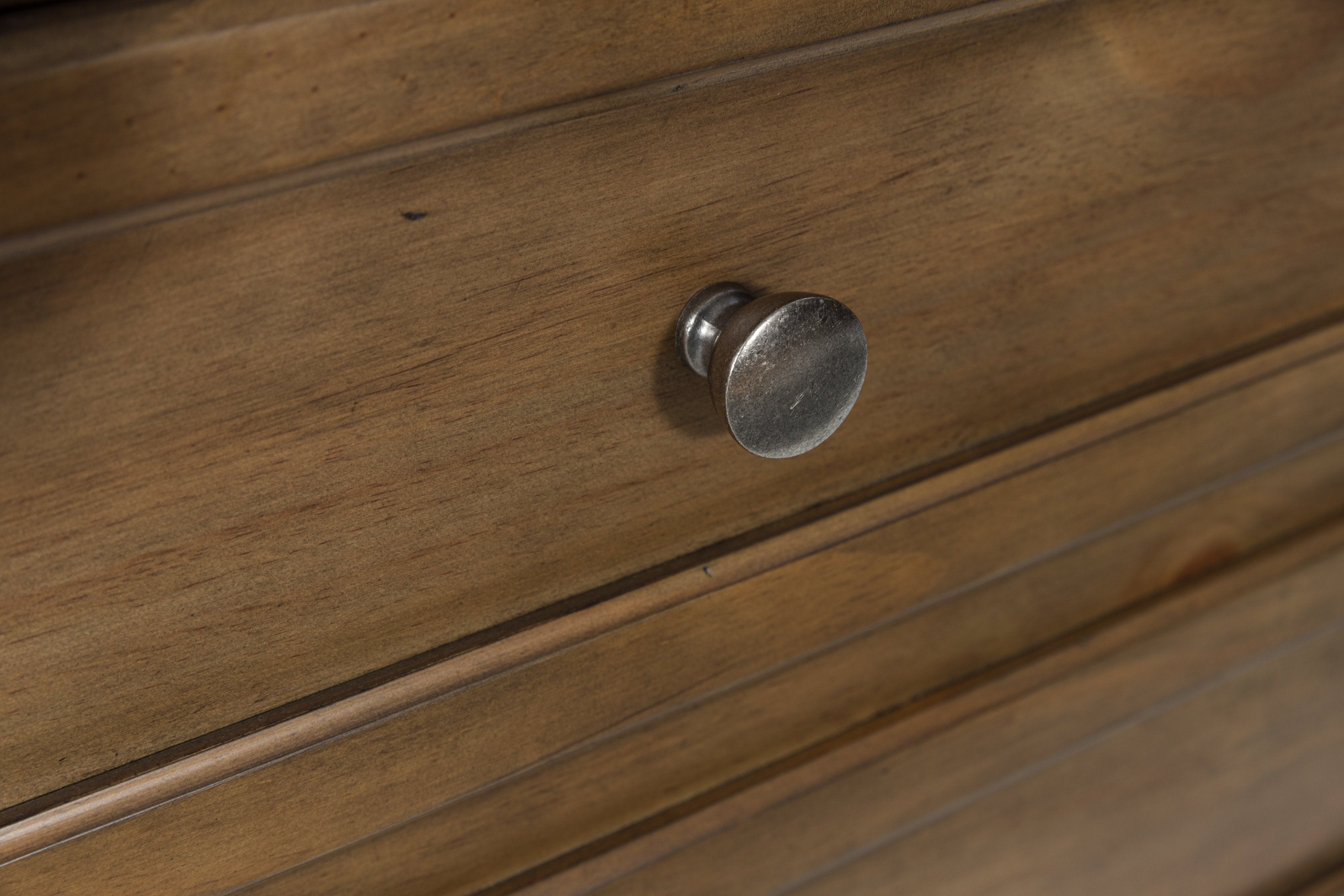 Feddinger Chest of Drawers - Luxury Home Furniture (MI)