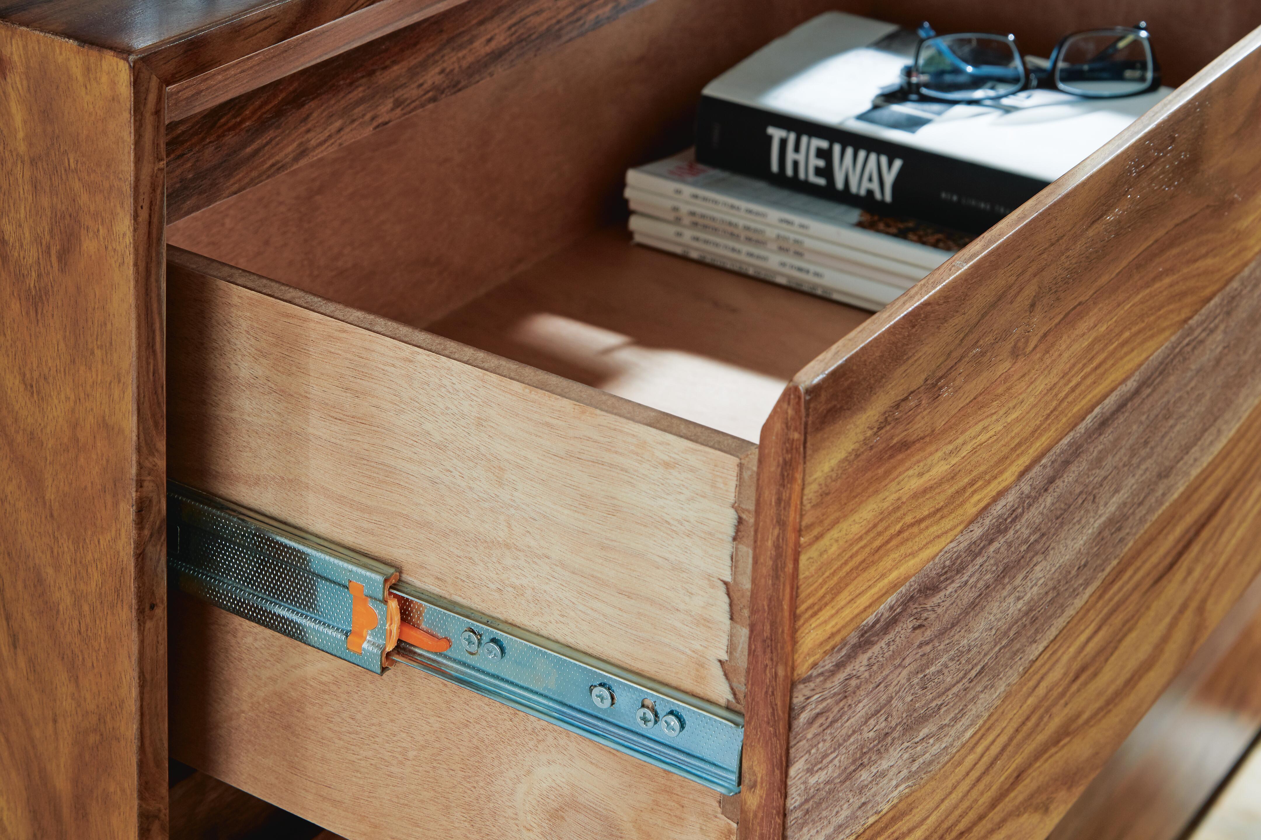 Dressonni Nightstand - Luxury Home Furniture (MI)