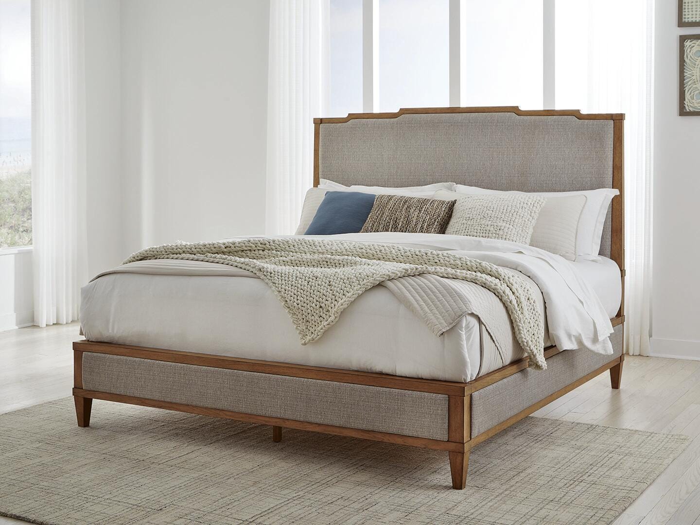 Sharlance King Upholstered Bed - Luxury Home Furniture (MI)