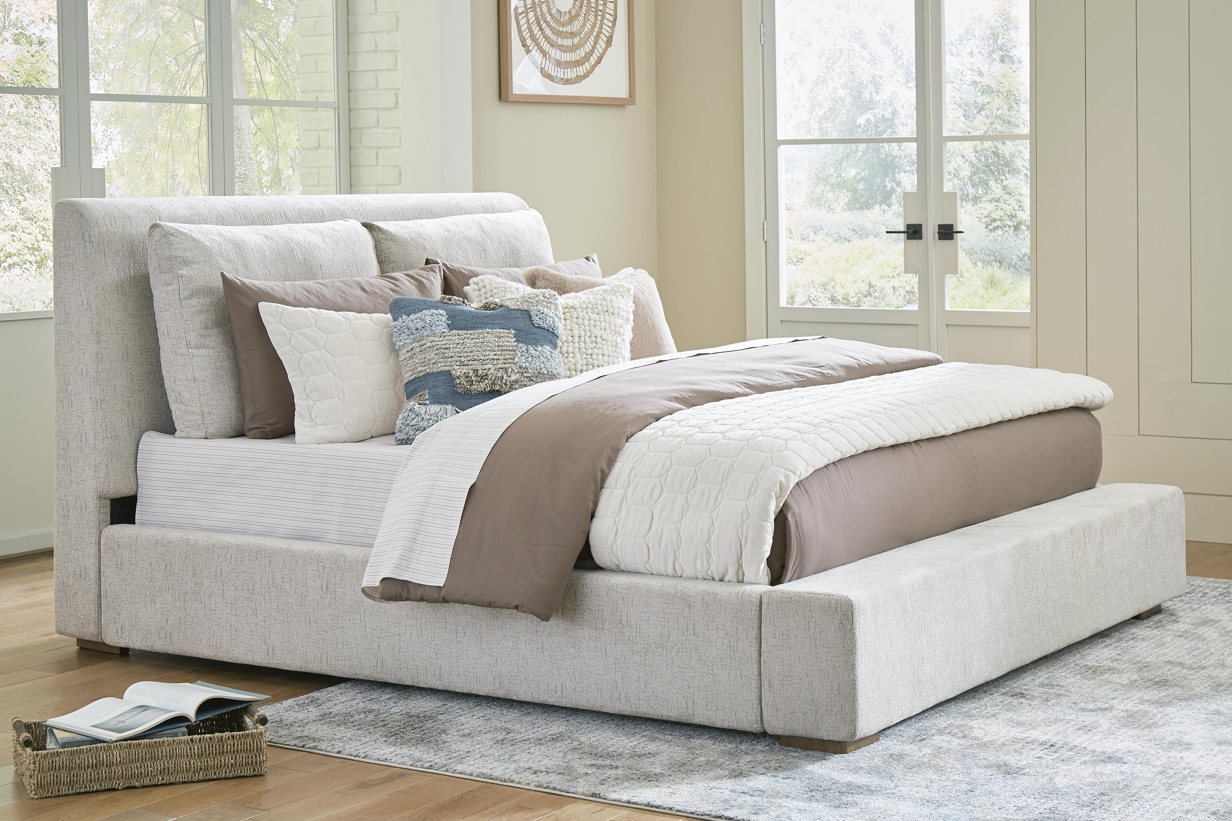 Cabalynn Upholstered Bed - Luxury Home Furniture (MI)