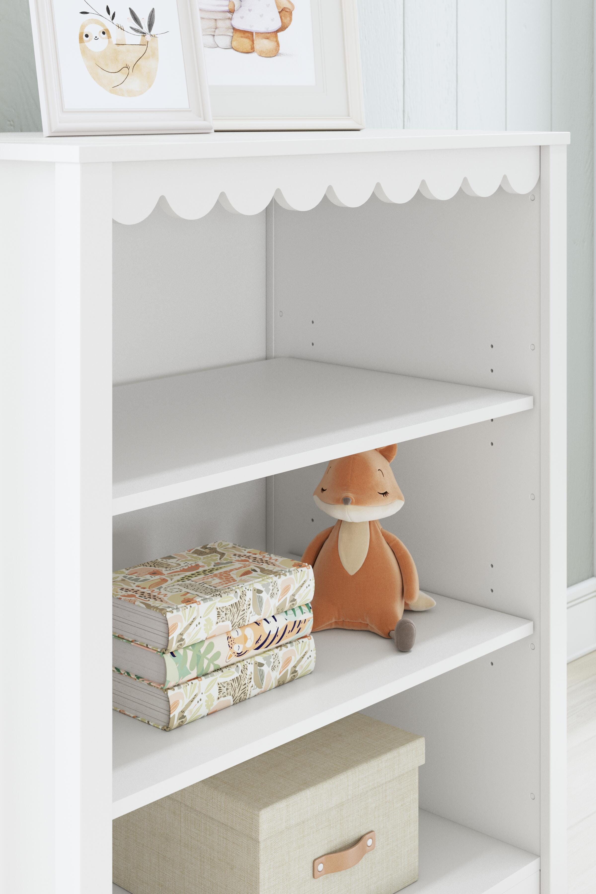 Hallityn Bookcase - Luxury Home Furniture (MI)