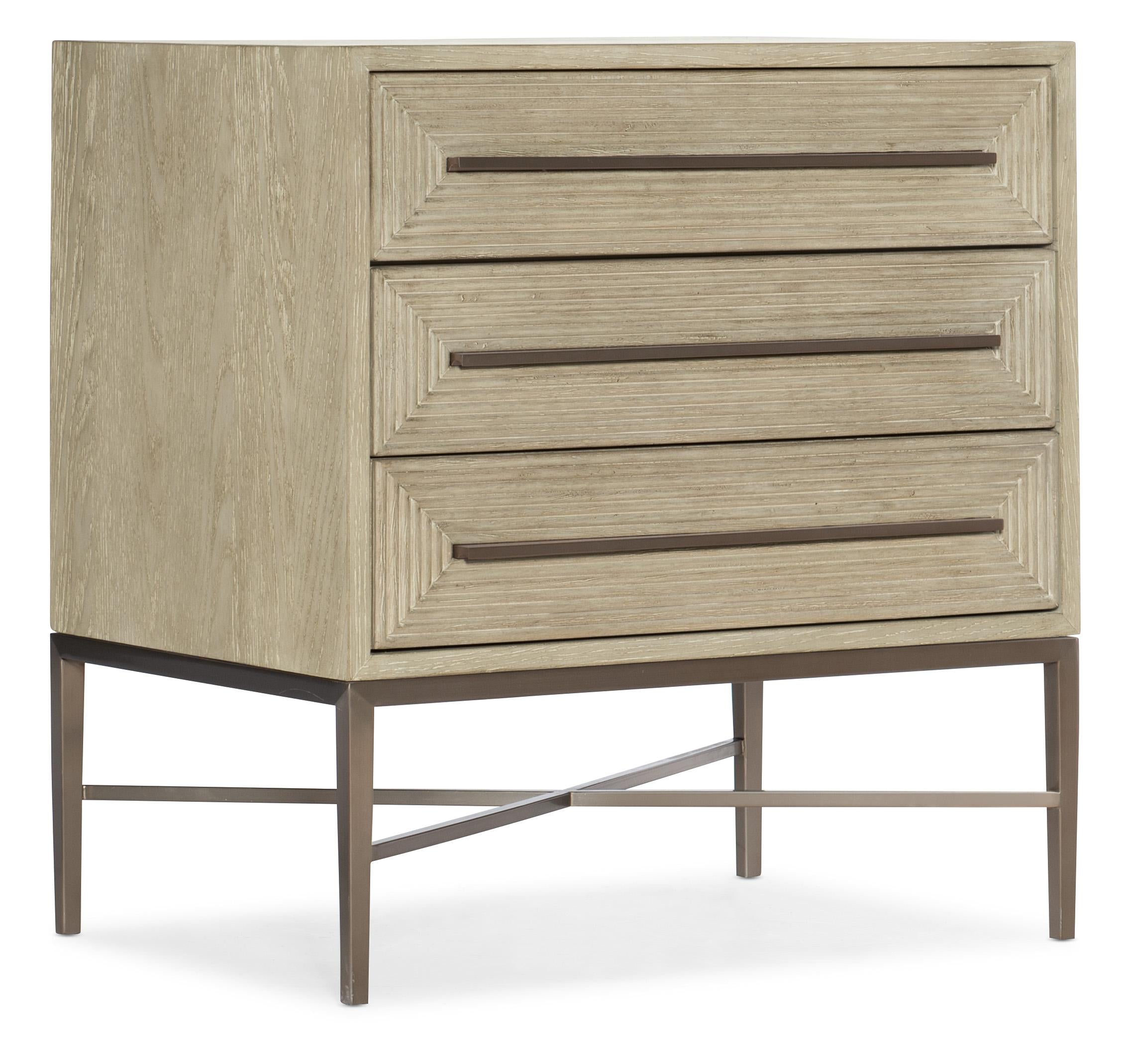 Cascade Three-Drawer Nightstand - 6120-90115-80