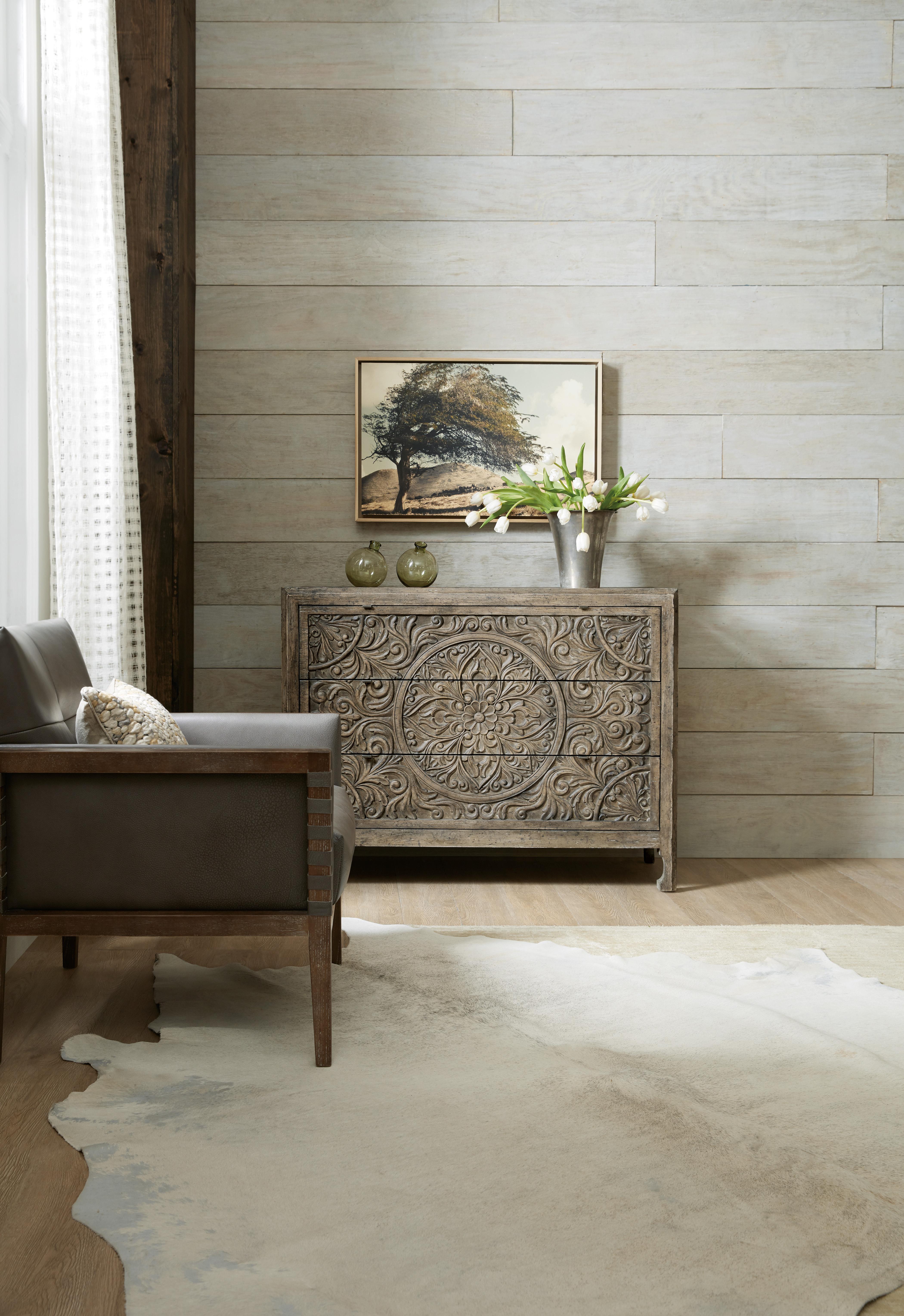 La Grange Lockhart Three-Drawer Accent Chest - 6960-50007-80