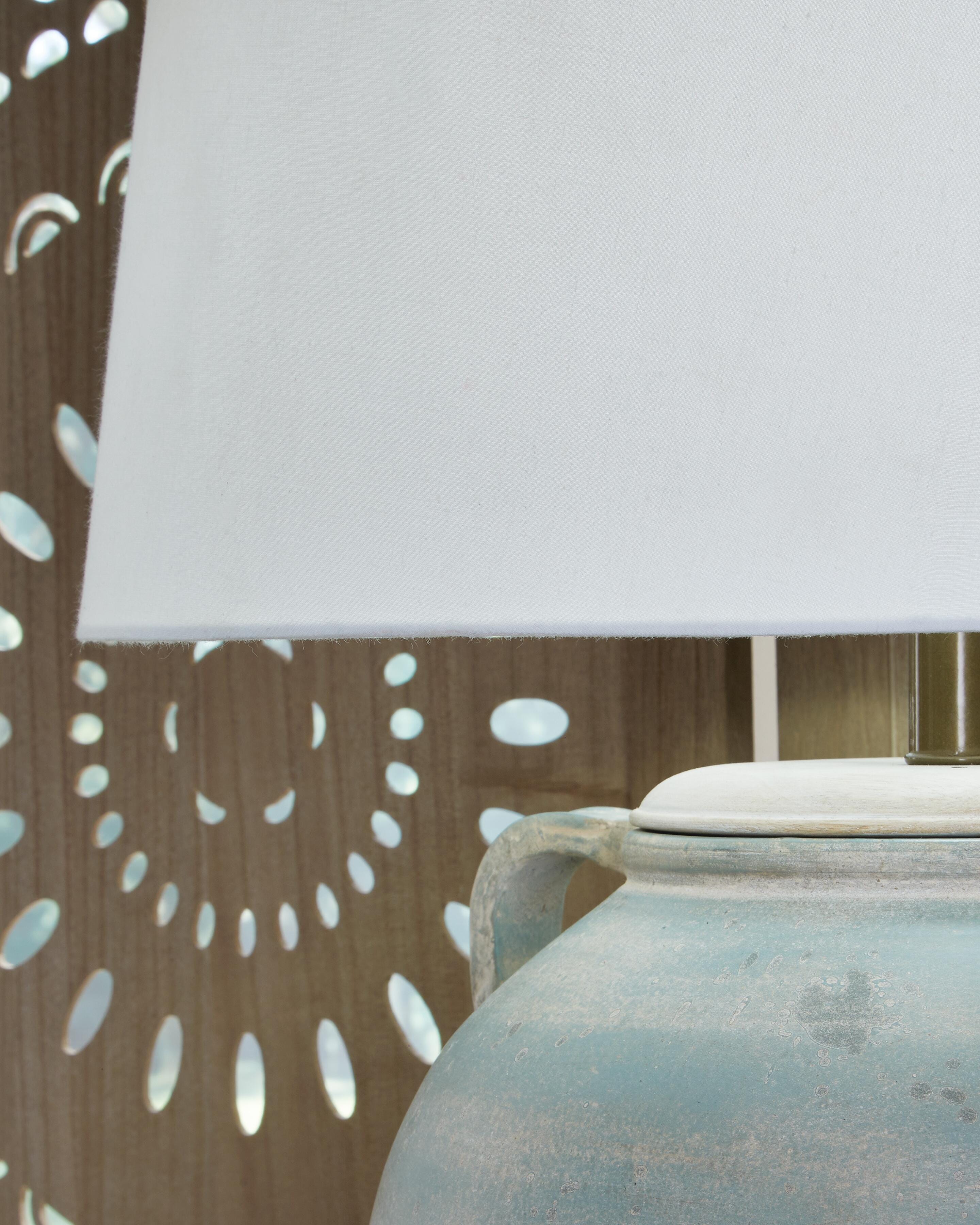 Shawburg Lamp Set - Luxury Home Furniture (MI)