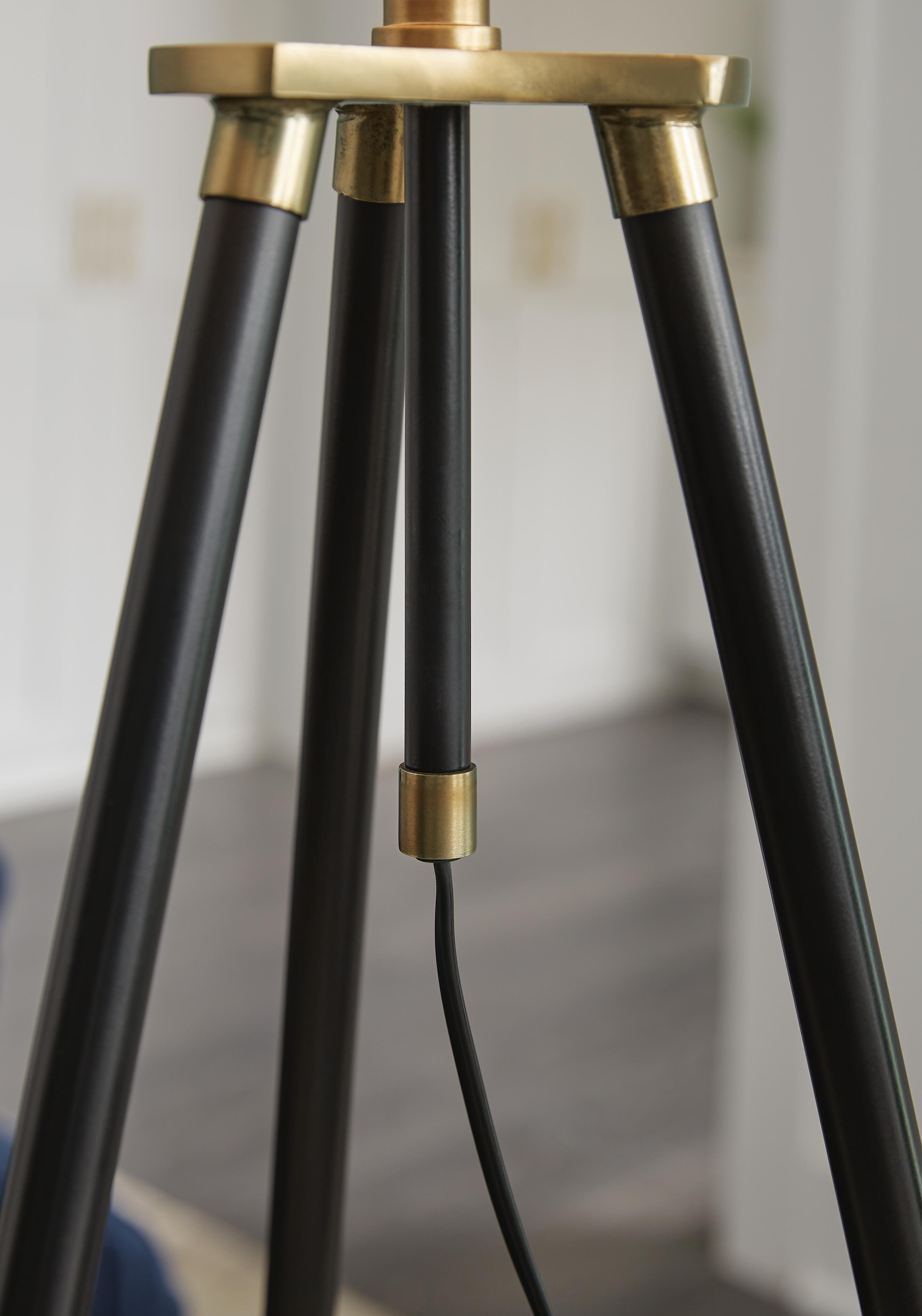 Cashner Floor Lamp - Luxury Home Furniture (MI)