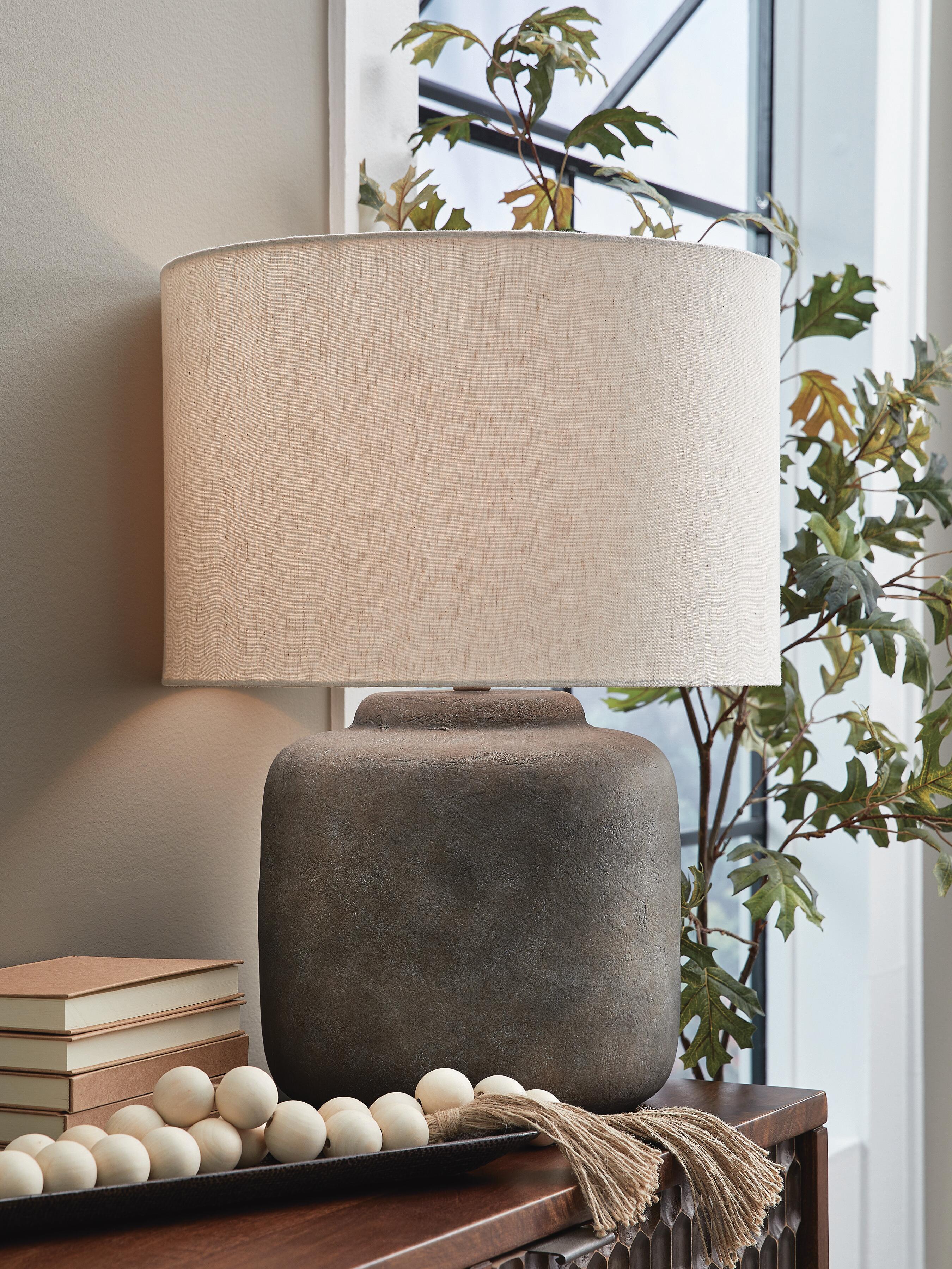 Zandophen Table Lamp - Luxury Home Furniture (MI)