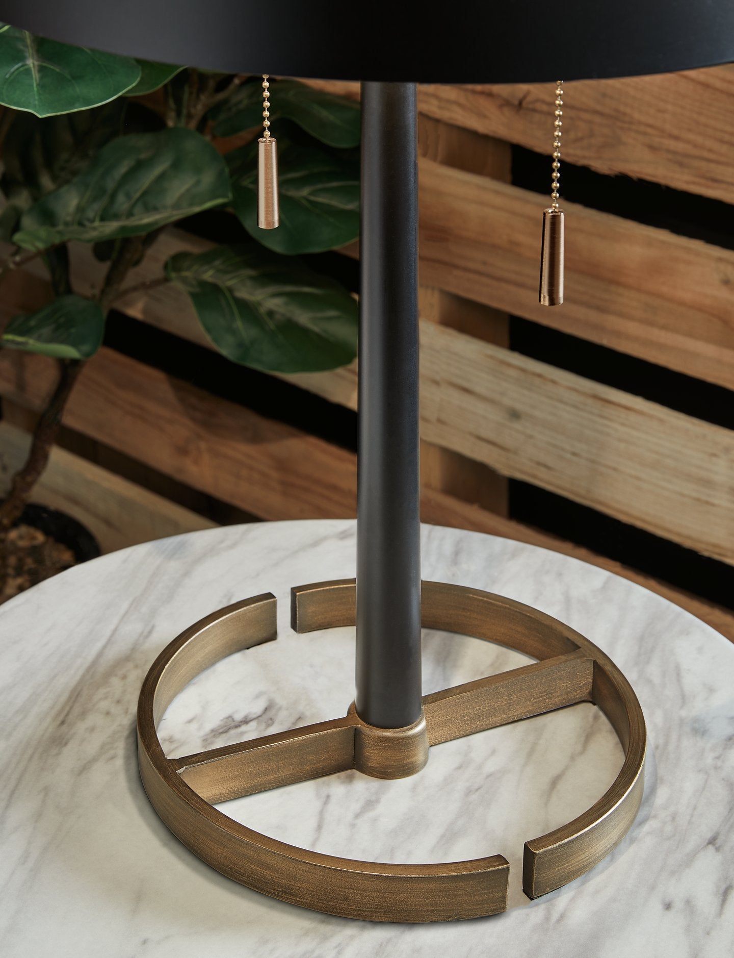 Amadell Table Lamp - Luxury Home Furniture (MI)