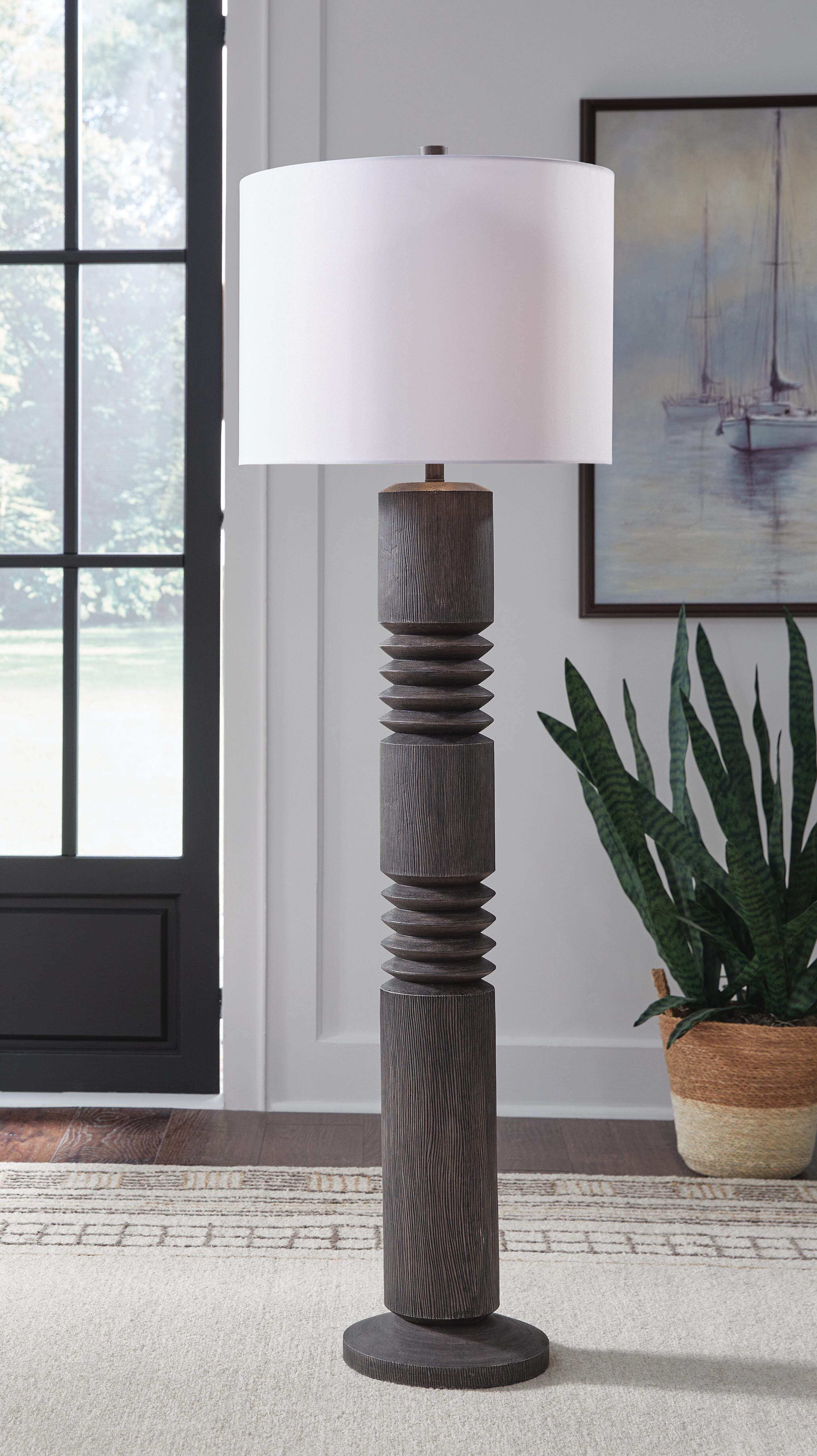Fainwell Floor Lamp - Luxury Home Furniture (MI)