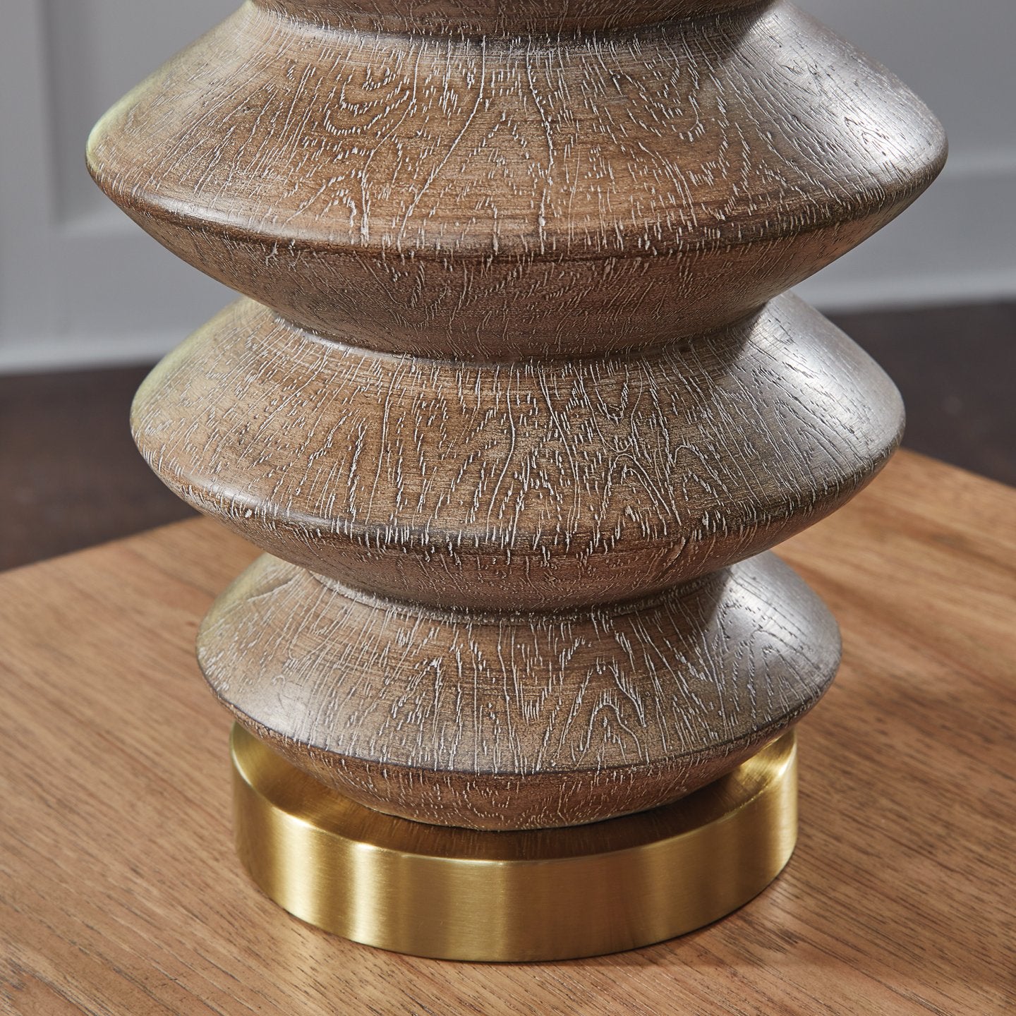Jyllyard Table Lamp - Luxury Home Furniture (MI)