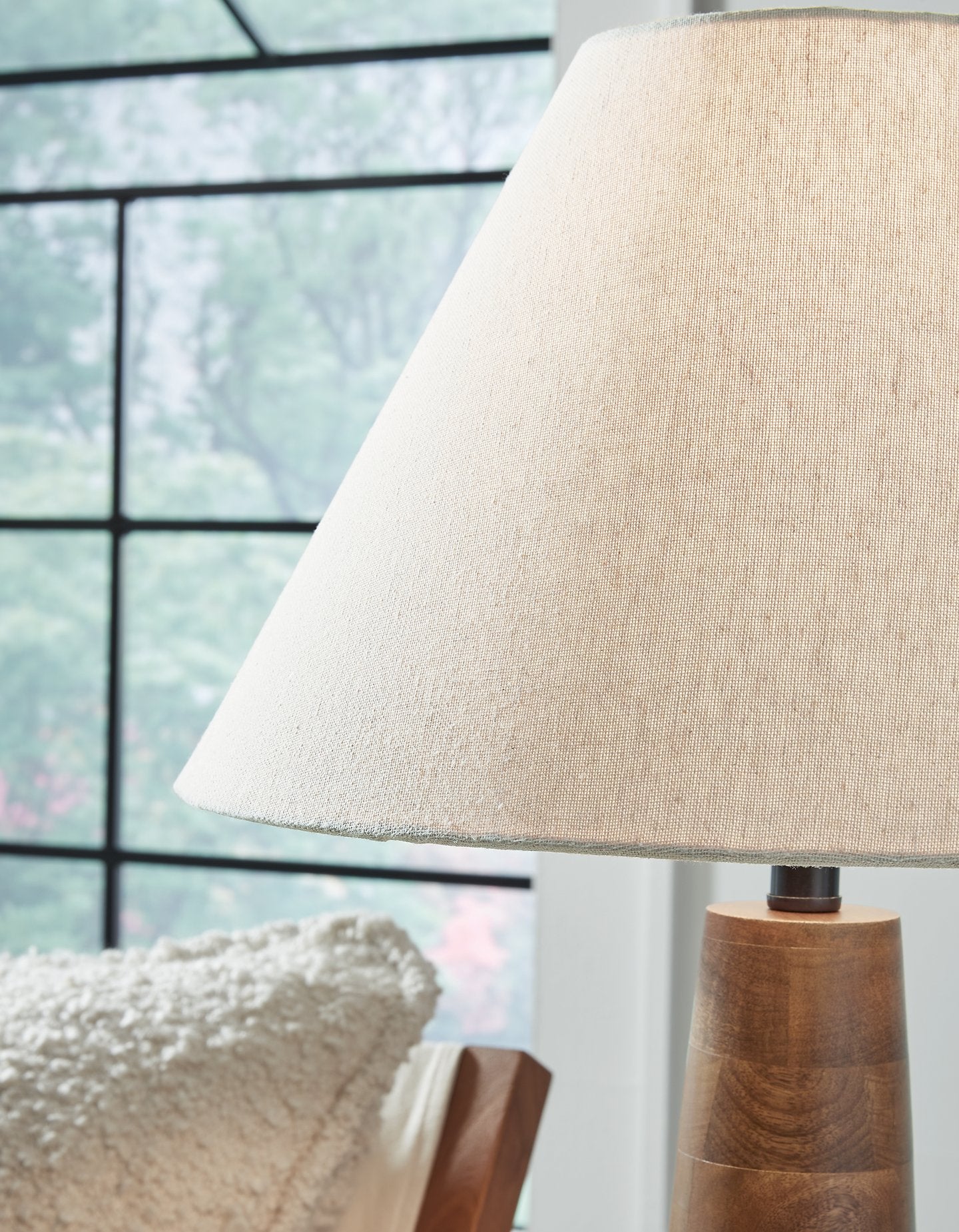 Danset Table Lamp - Luxury Home Furniture (MI)