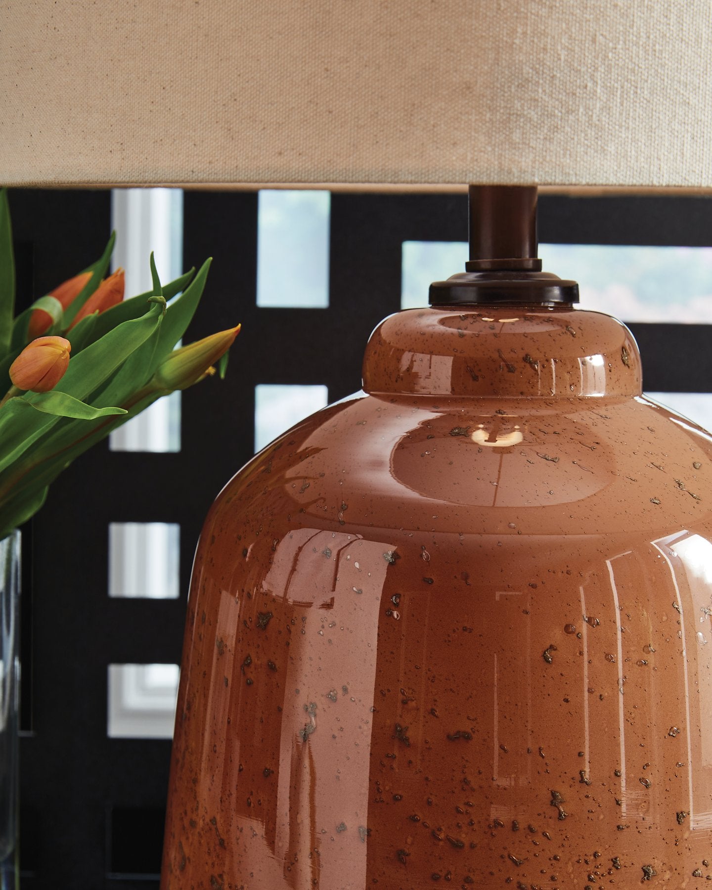 Aaleahya Table Lamp - Luxury Home Furniture (MI)