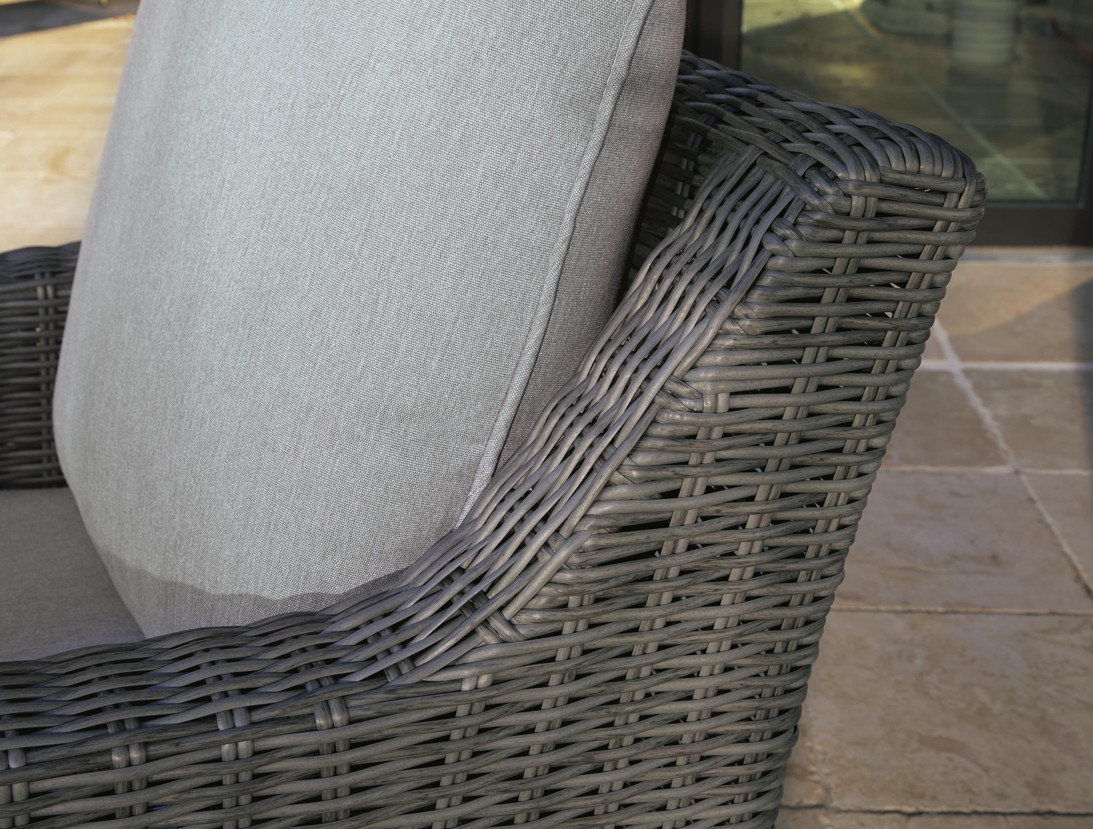 Elite Park Outdoor Swivel Lounge with Cushion - Luxury Home Furniture (MI)