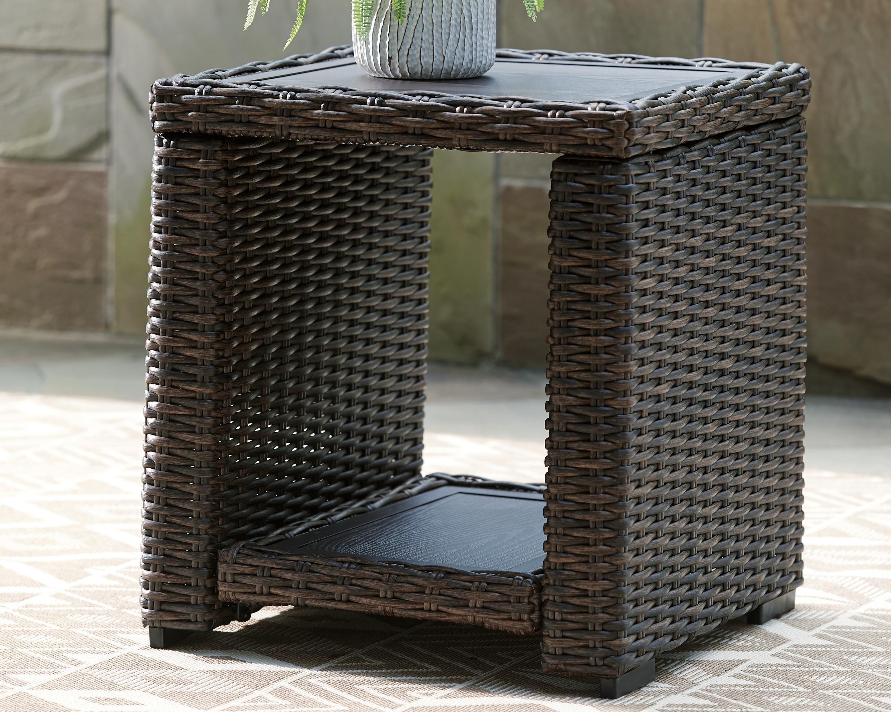 Grasson Lane End Table - Luxury Home Furniture (MI)