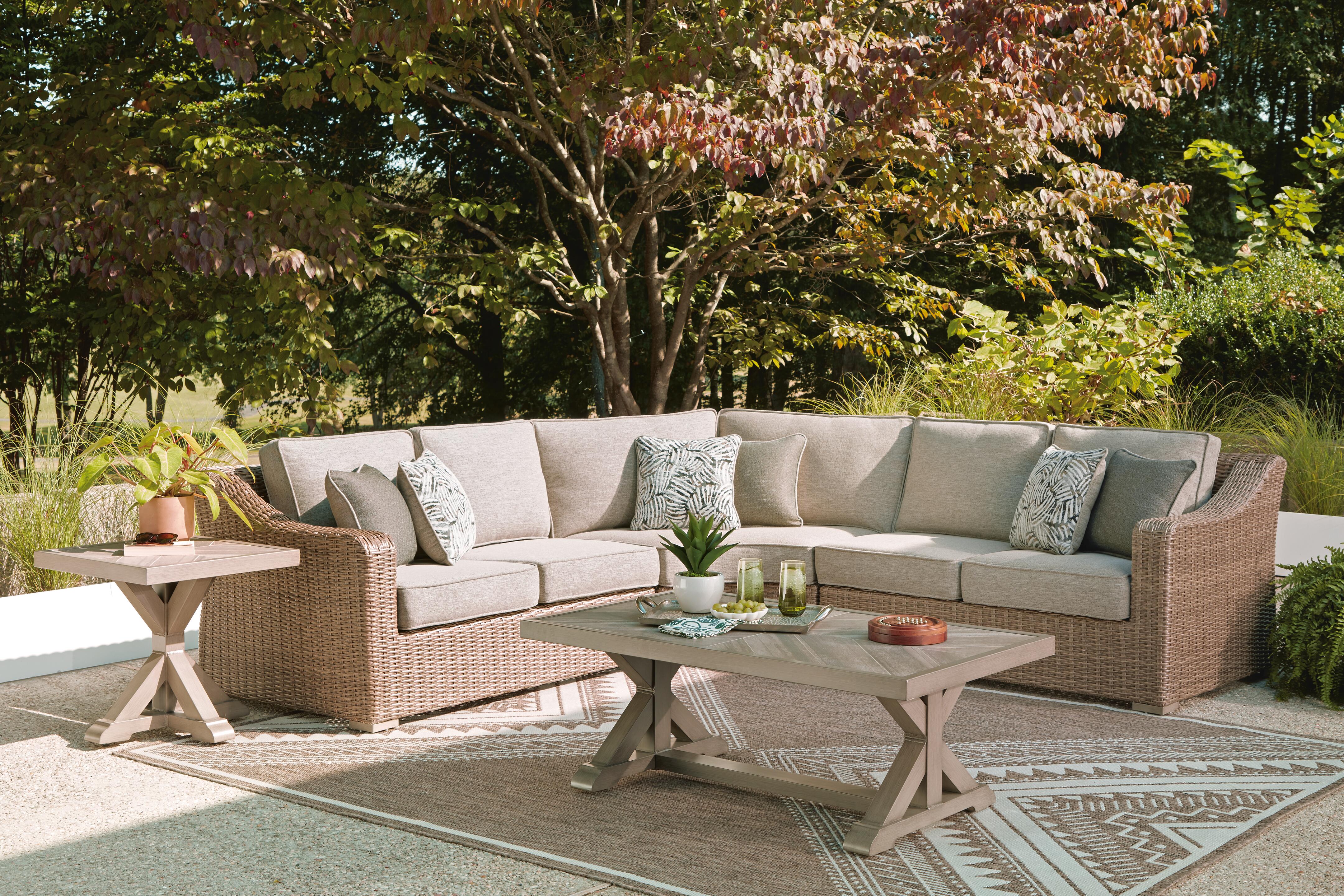 Laguna Heights Outdoor Sectional - Luxury Home Furniture (MI)