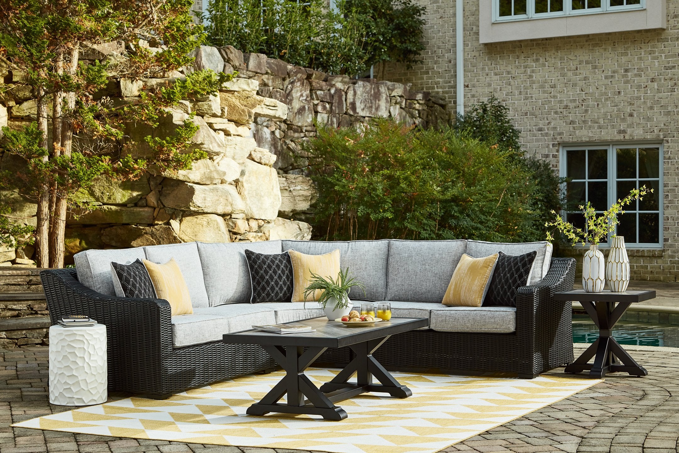 Beachcroft Outdoor Sectional - Luxury Home Furniture (MI)