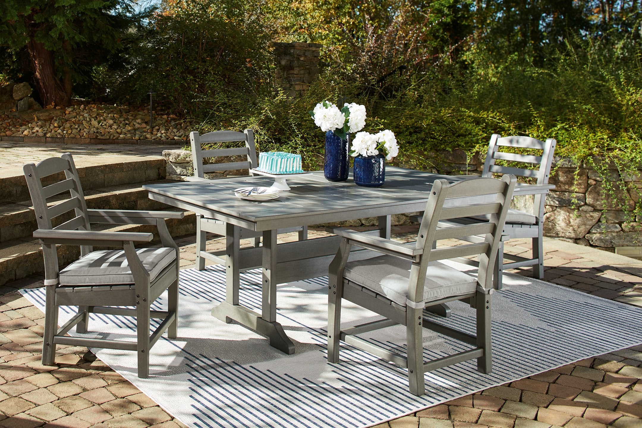 Visola Outdoor Dining Table with 4 Chairs