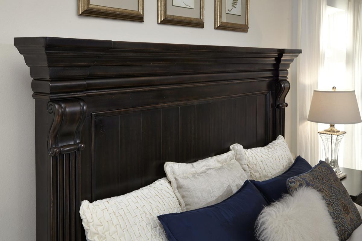 Pulaski Caldwell King Panel Bed in Dark Wood - Luxury Home Furniture (MI)