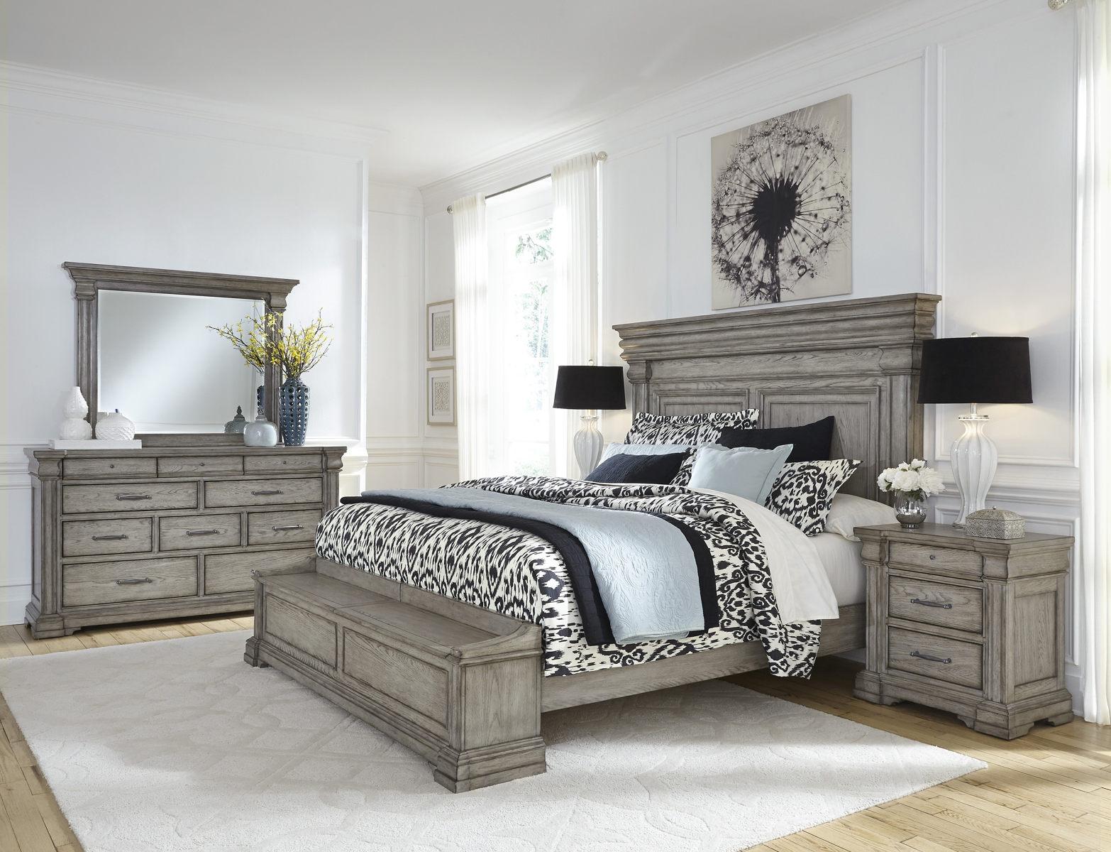 Pulaski Madison Ridge Queen Panel Bed with Blanket Chest Footboard in Heritage Taupe������P091-BR-K2 - Luxury Home Furniture (MI)