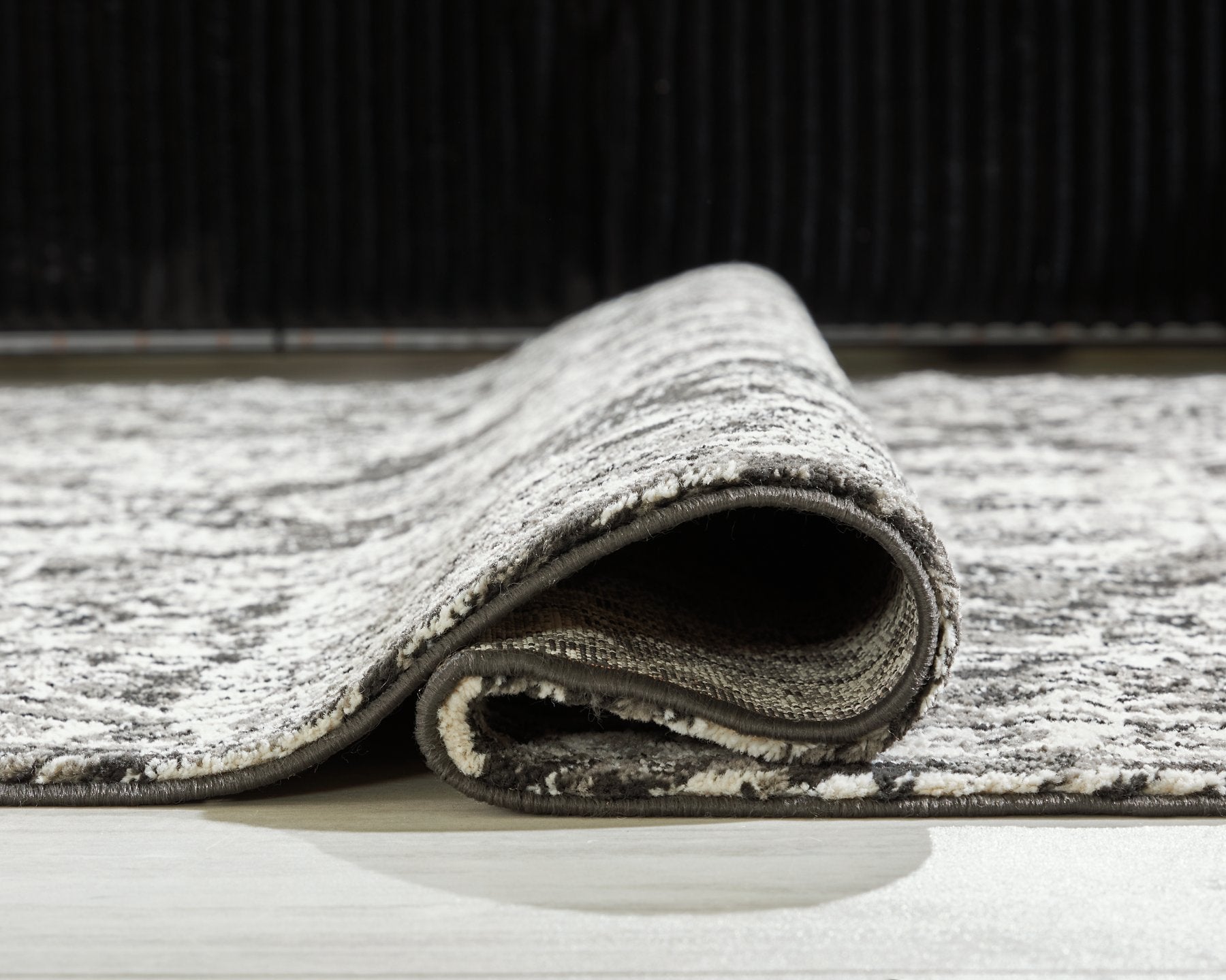 Glennisman Large Rug - Luxury Home Furniture (MI)