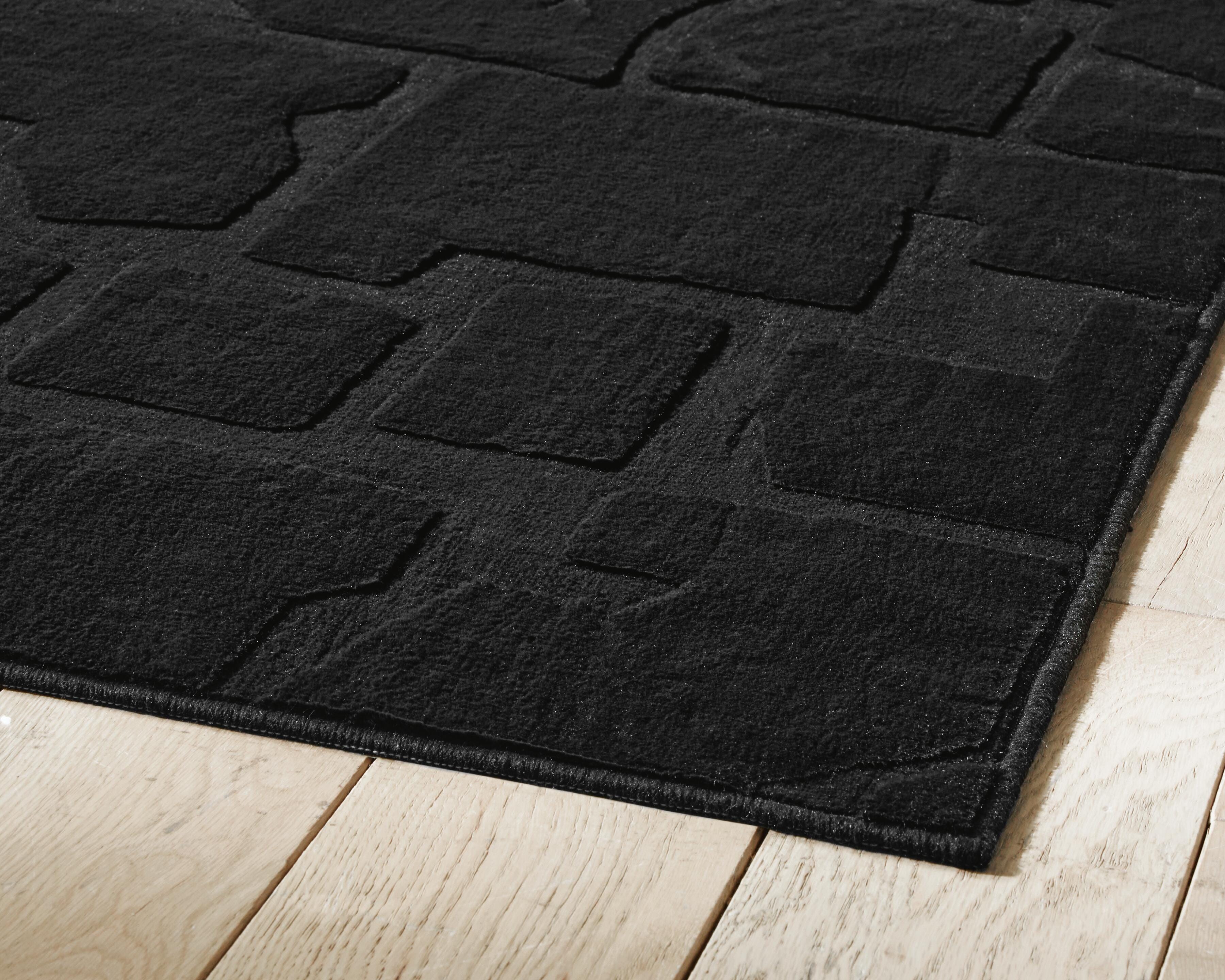 Gibbswell Washable 5' x 7' Area Rug - Luxury Home Furniture (MI)