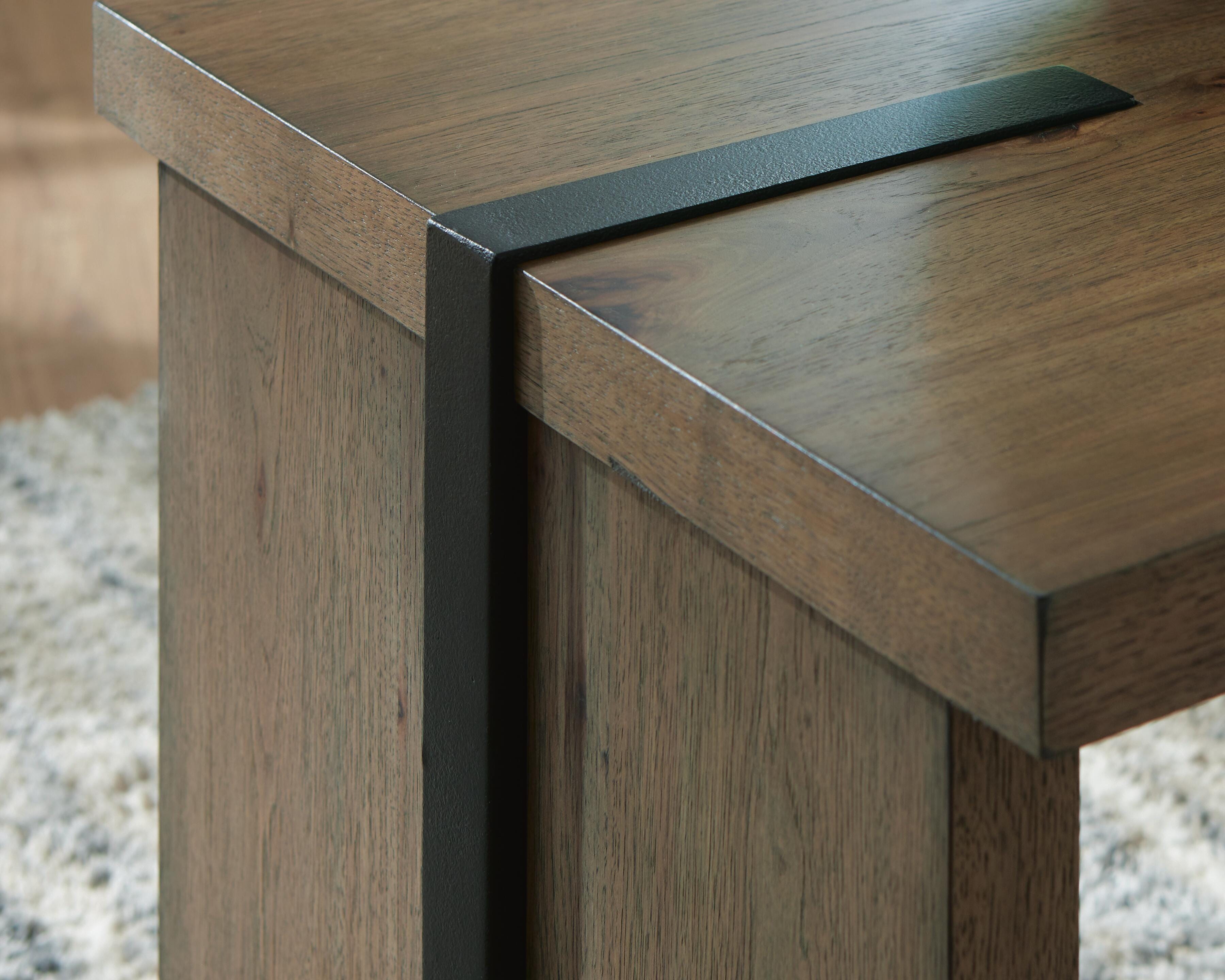 Kandinew End Table - Luxury Home Furniture (MI)