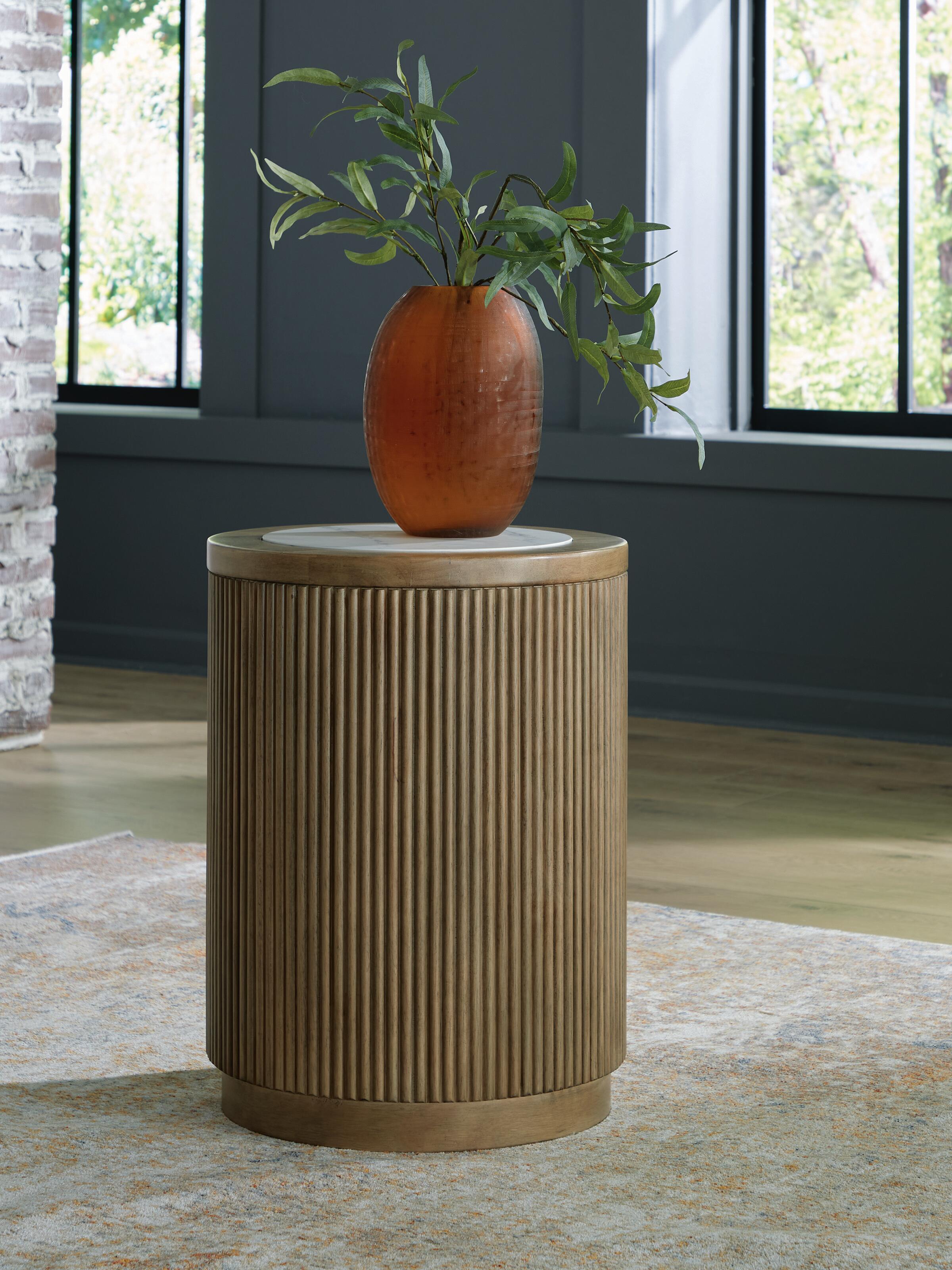 Camdill End Table - Luxury Home Furniture (MI)