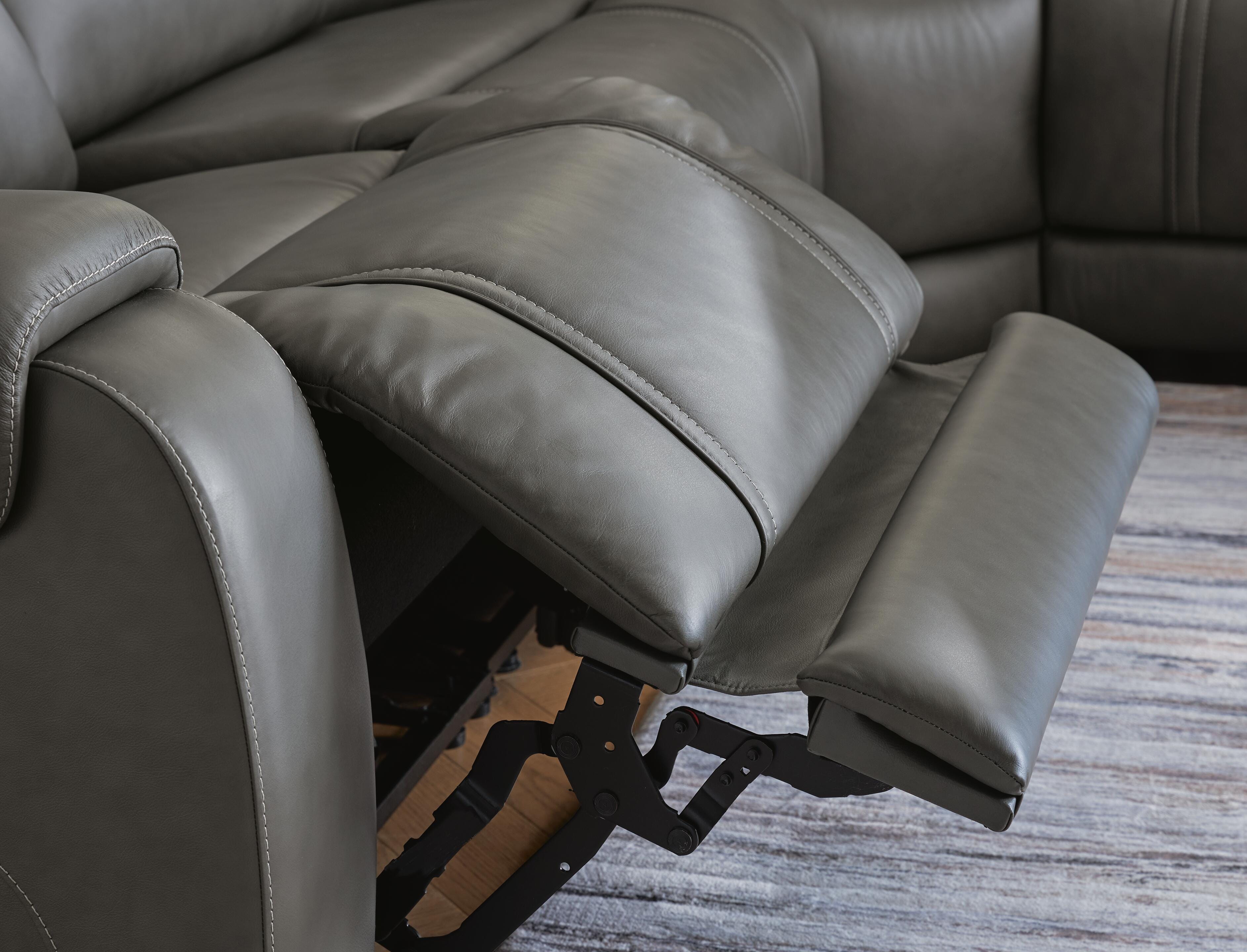 5Z - Pittson Power Reclining Sectional - Luxury Home Furniture (MI)
