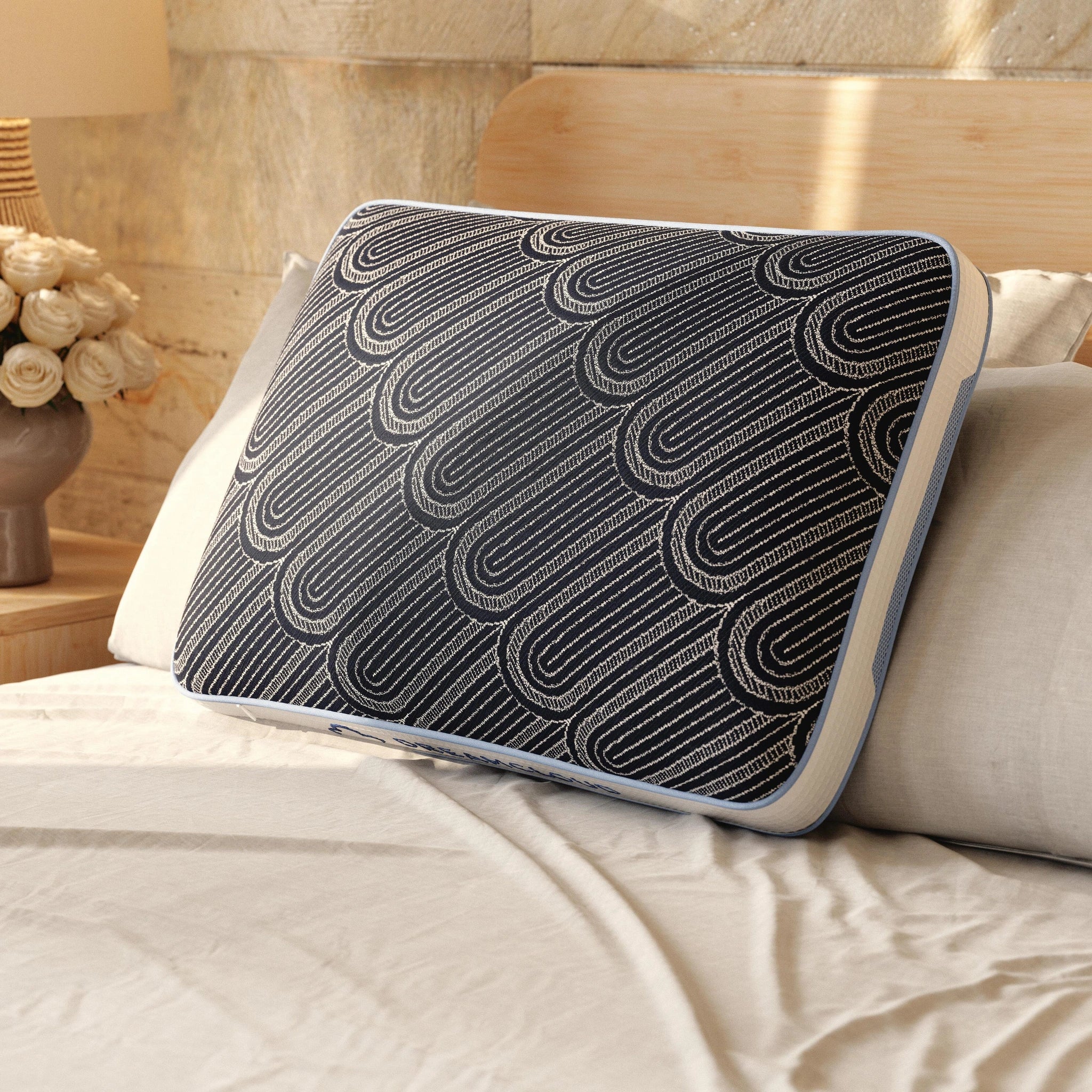 DreamCloudTM Luxe Pillow (Set of 4)