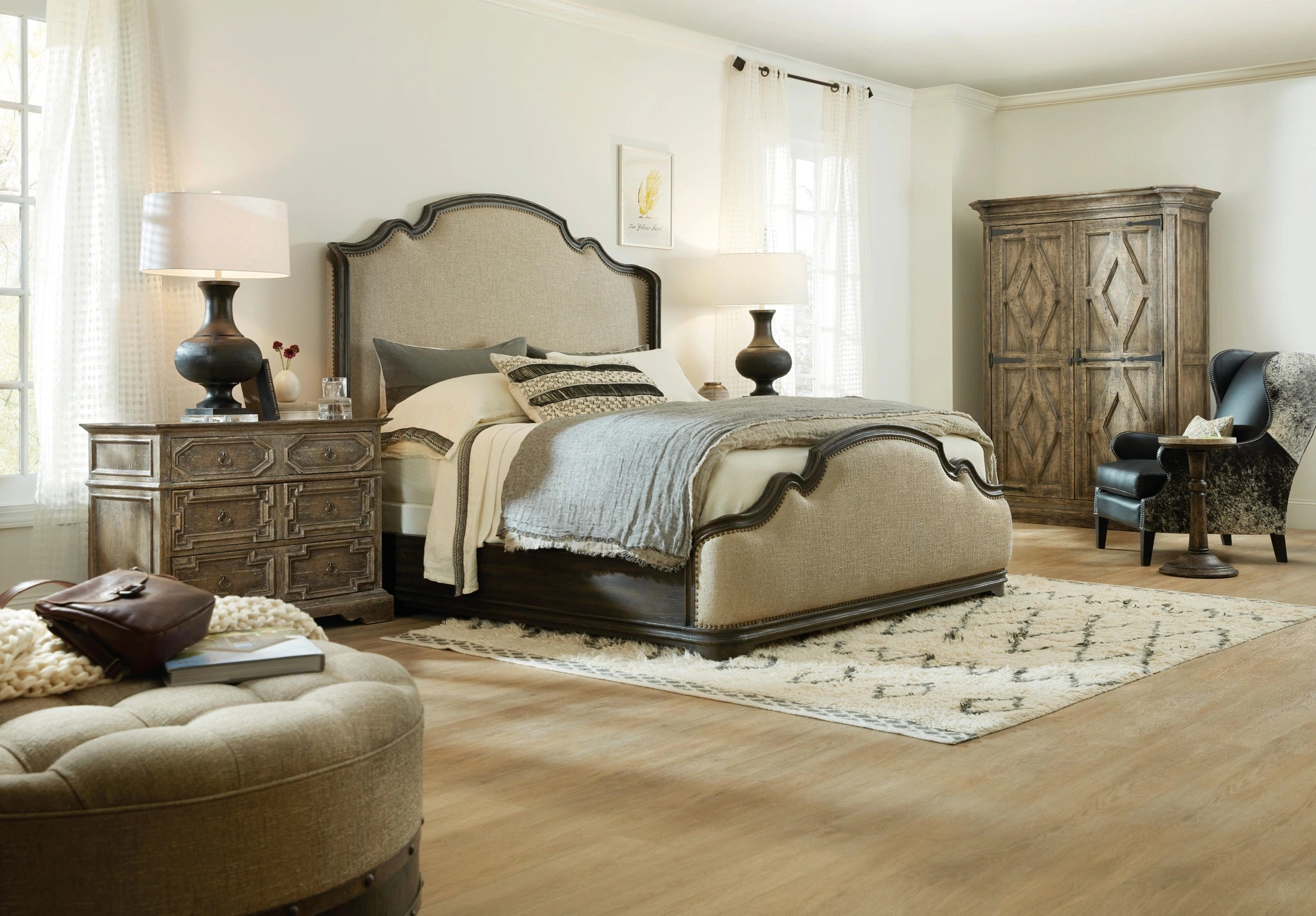 La Grange Fayette California King Upholstered Bed