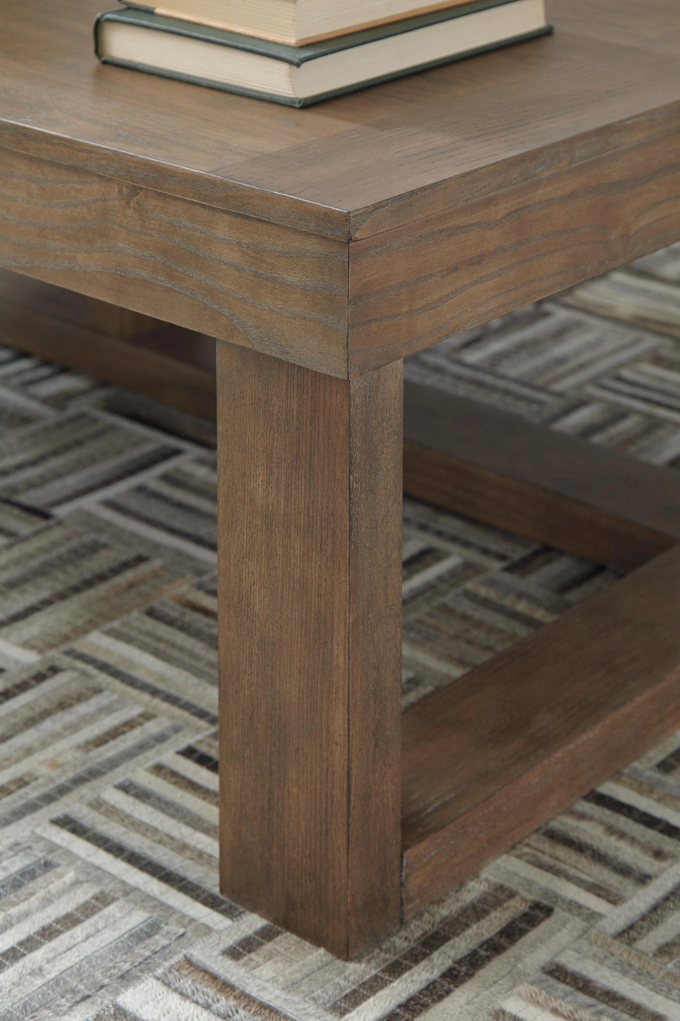 Cariton Table Set