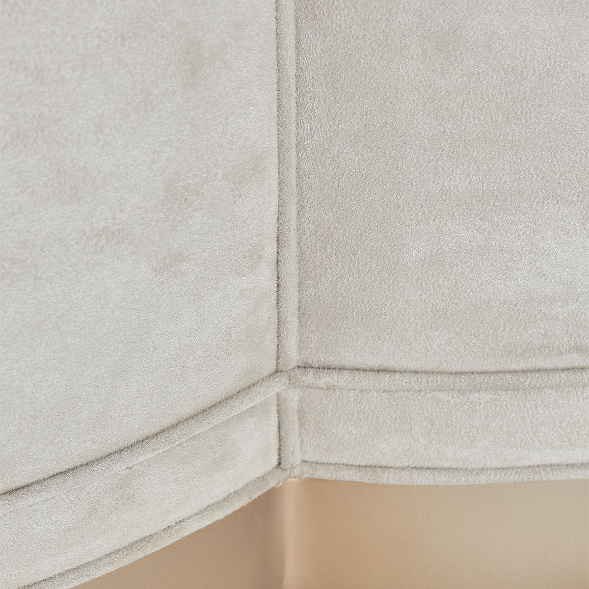 AICO Malibu Crest Cocktail Ottoman in Chardonnay - Luxury Home Furniture (MI)